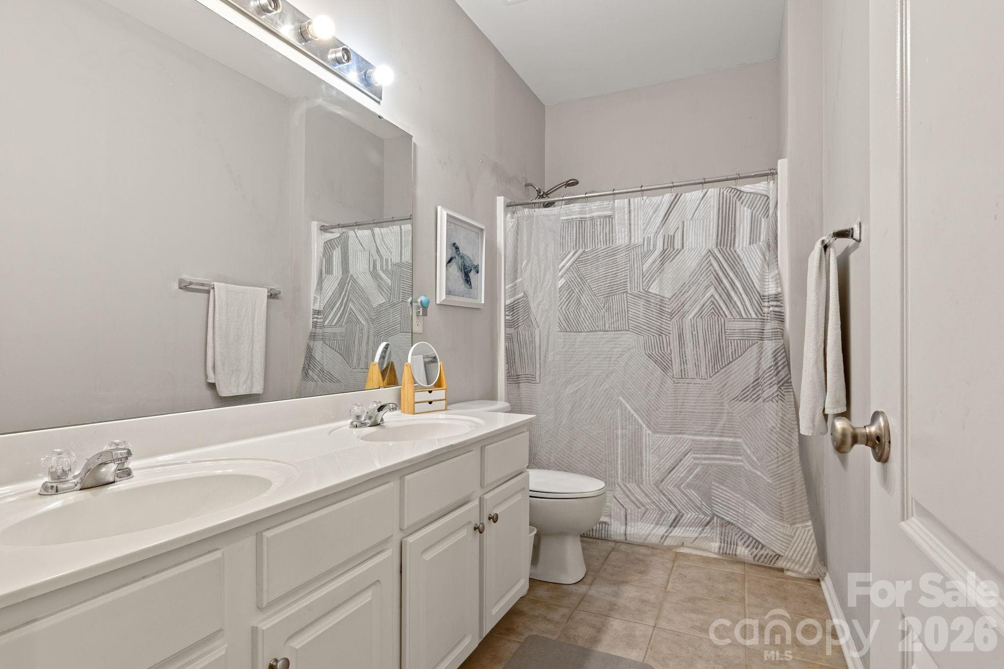 Single Family Residence at 1334 Sarandon Drive, Matthews, photo 25 of 40