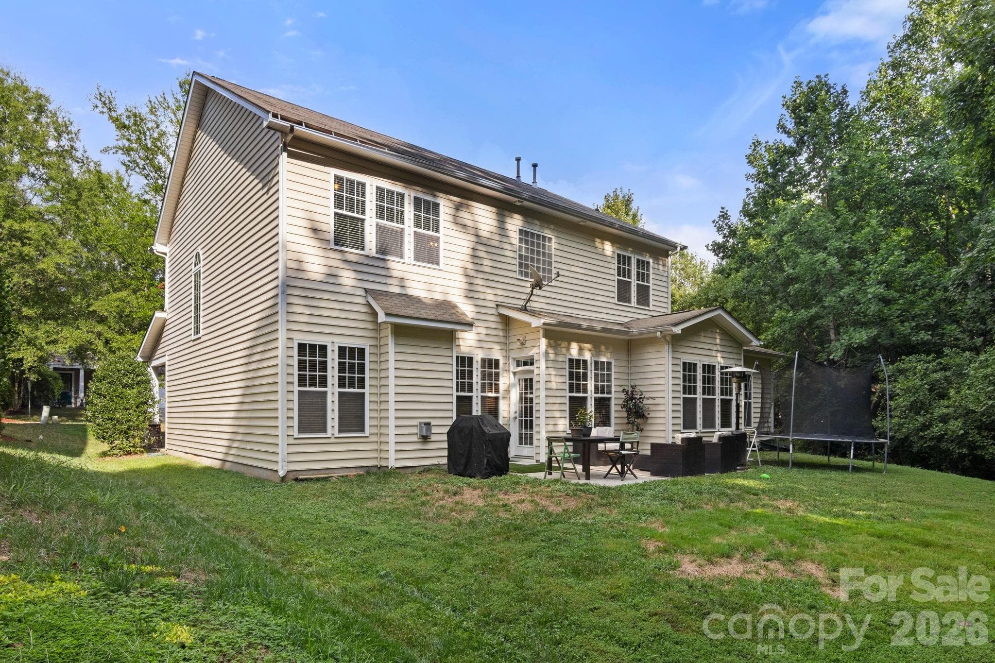 Single Family Residence at 1334 Sarandon Drive, Matthews, photo 40 of 40