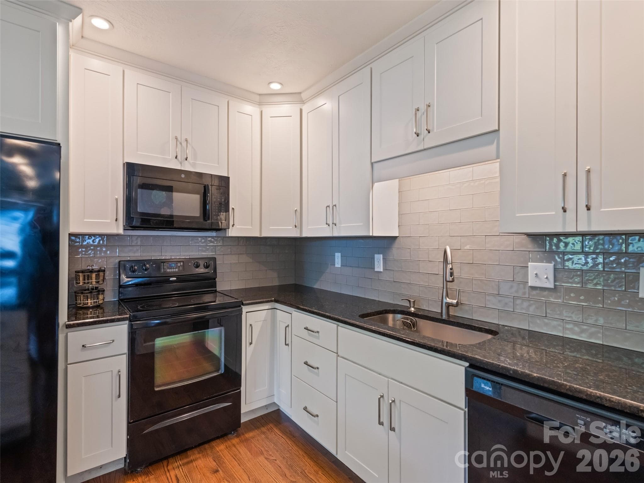 Single Family Residence at 1909 Arlington Place, Hendersonville, photo 16 of 28