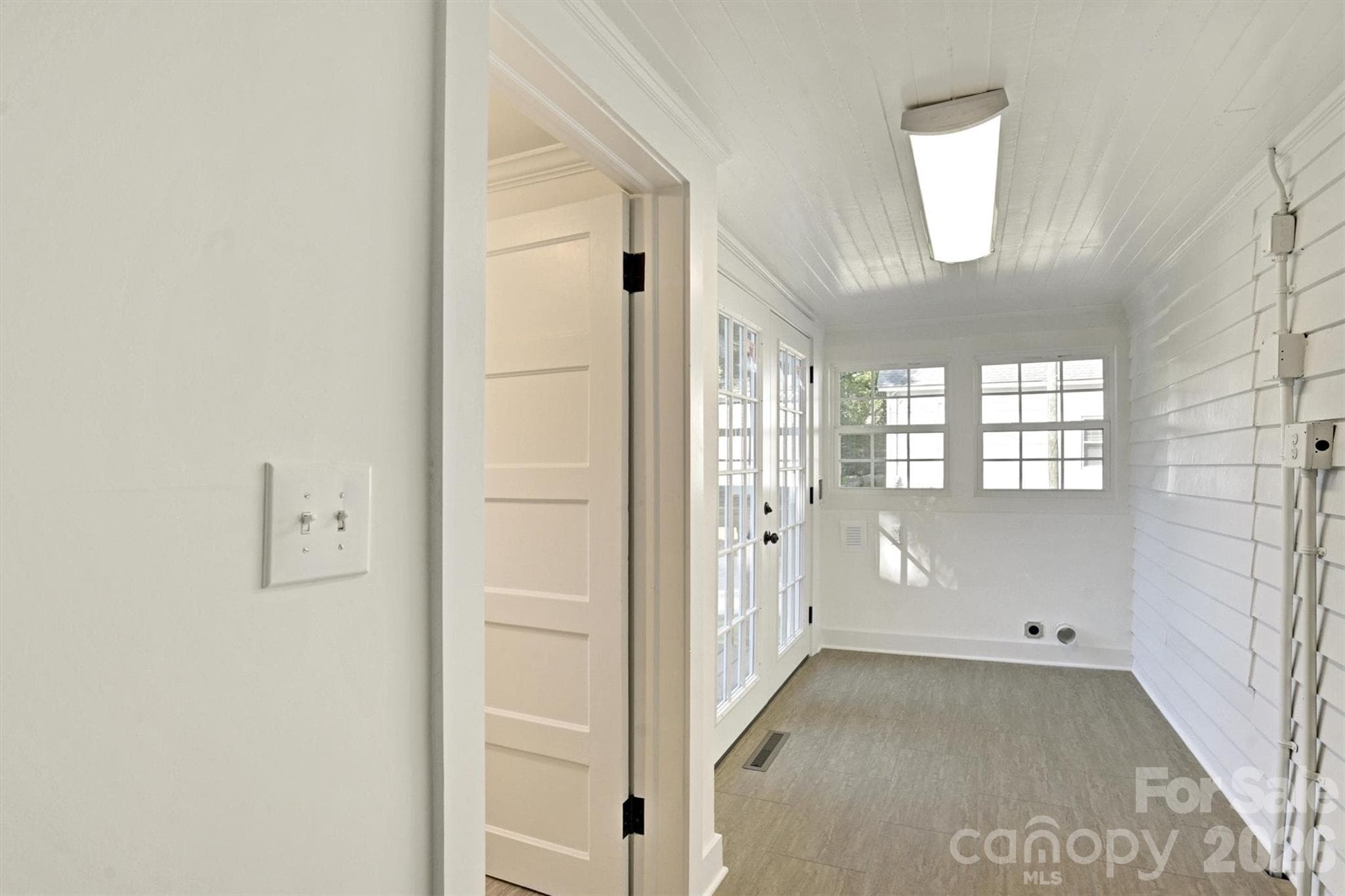 Single Family Residence at 304 Misenheimer Drive NW, Concord, photo 17 of 26