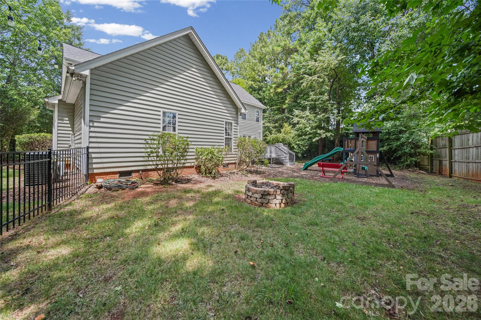 Single Family Residence at 4619 Lenden Hall Court, Gastonia, photo 38 of 45