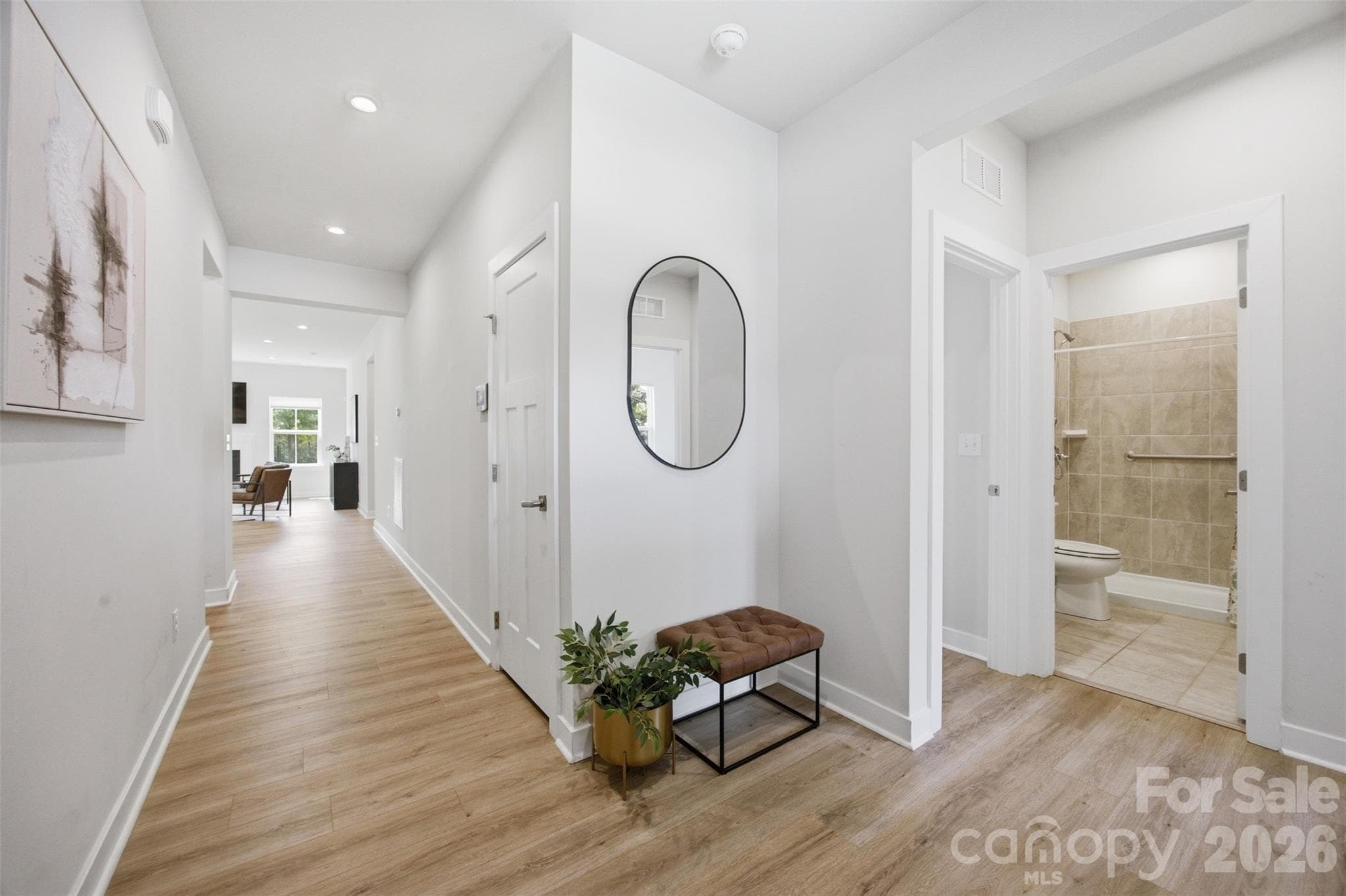Large Entryway - 6428 Cambridge Drive, Harrisburg