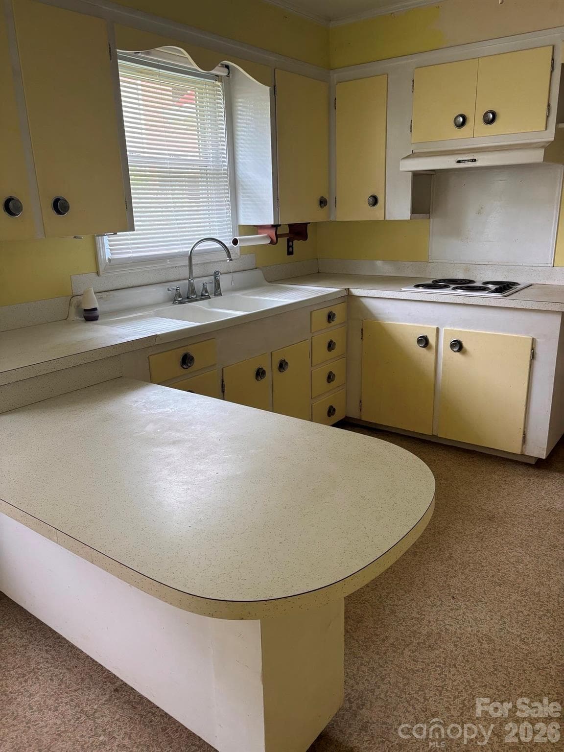 kitchen - 637 Toe Cane Road, Bakersville