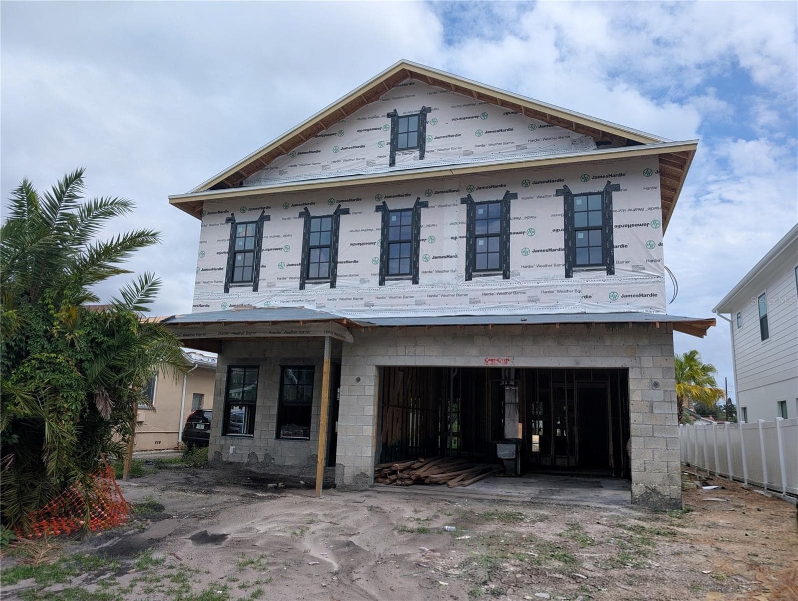 Windows in - 905 W PLYMOUTH ST, TAMPA