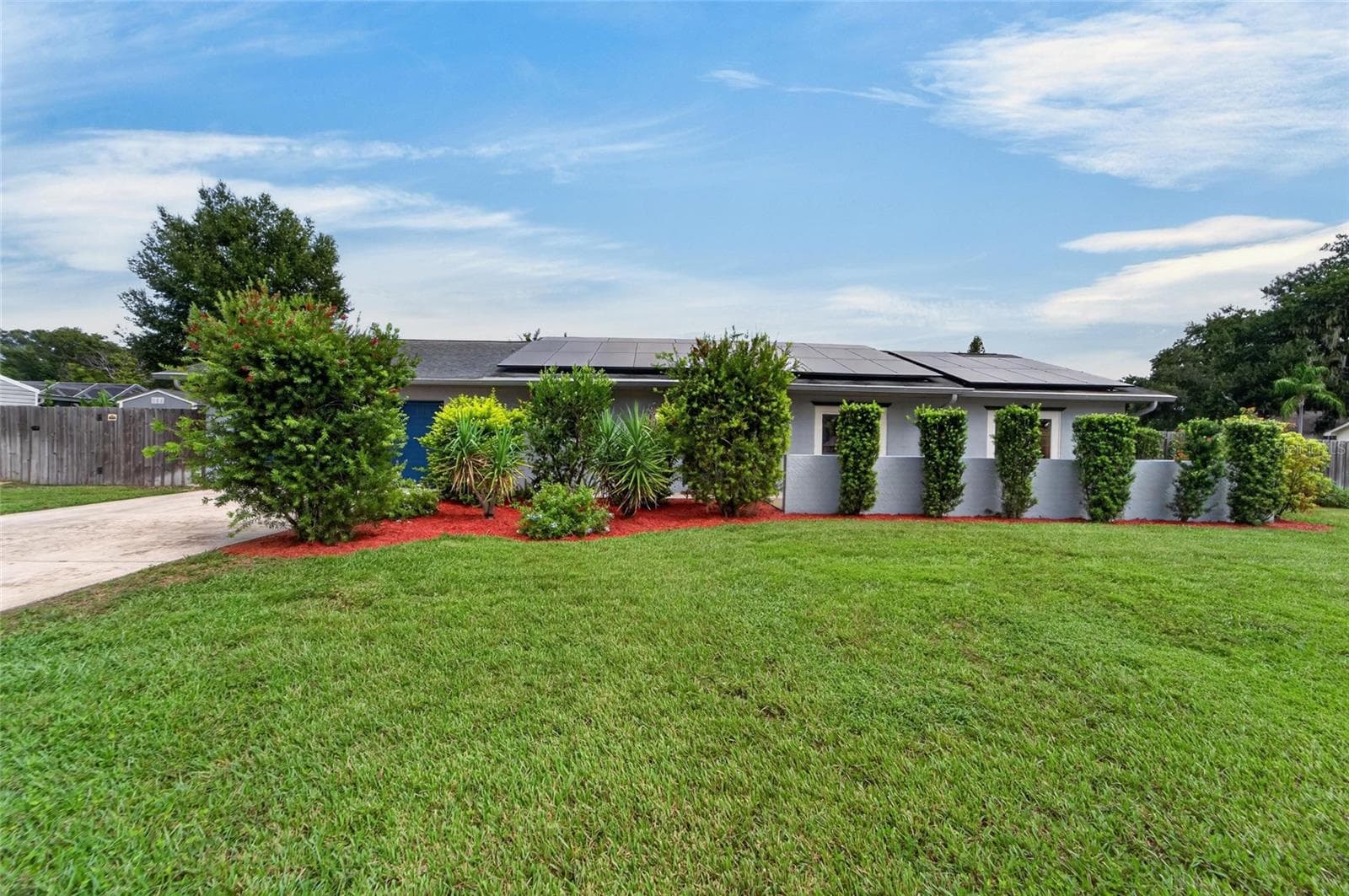 Single Family Residence at 1120 LAKEMONT DR, VALRICO, photo 7 of 88
