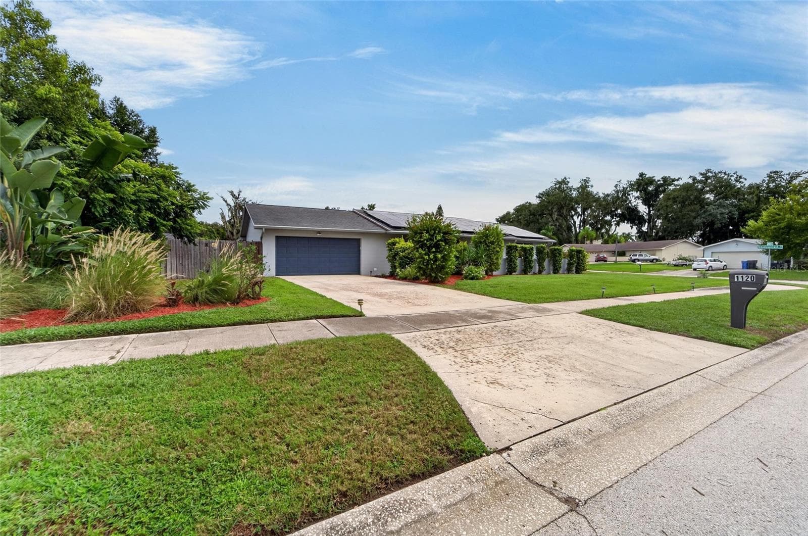 Single Family Residence at 1120 LAKEMONT DR, VALRICO, photo 13 of 88