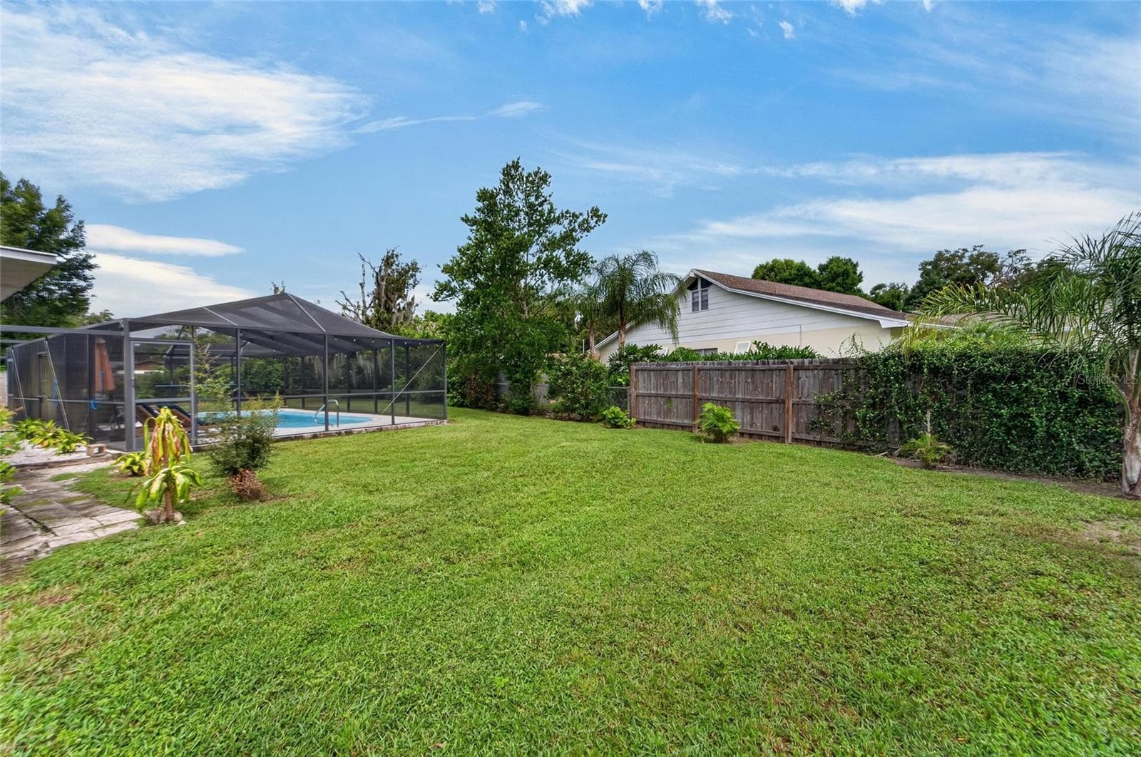 Single Family Residence at 1120 LAKEMONT DR, VALRICO, photo 14 of 88