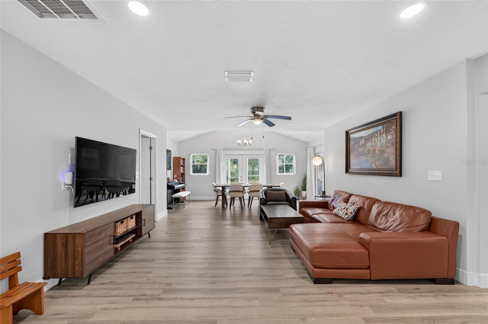 Single Family Residence at 1120 LAKEMONT DR, VALRICO, photo 25 of 88