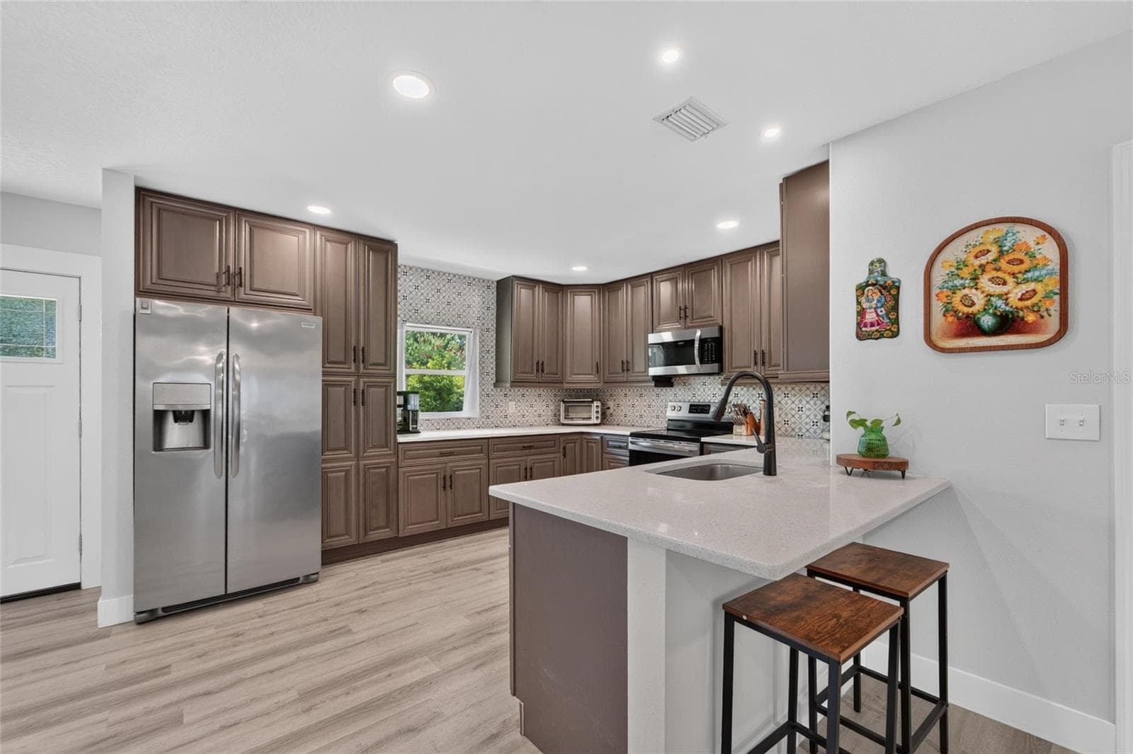 Single Family Residence at 1120 LAKEMONT DR, VALRICO, photo 34 of 88