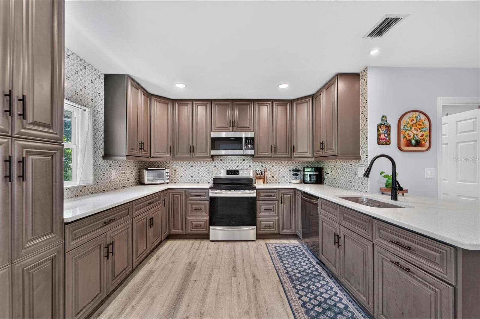 Single Family Residence at 1120 LAKEMONT DR, VALRICO, photo 35 of 88