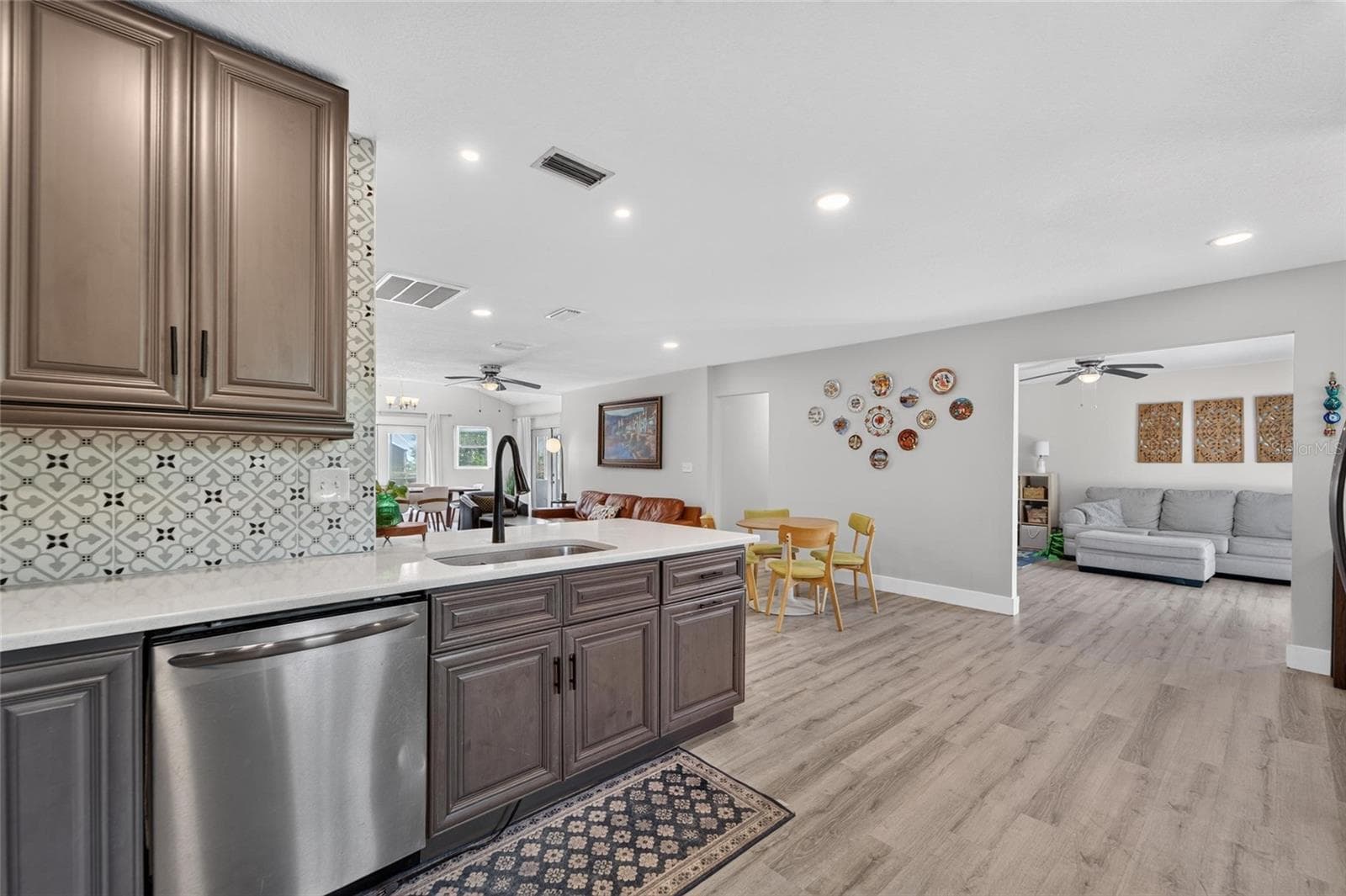 Single Family Residence at 1120 LAKEMONT DR, VALRICO, photo 39 of 88