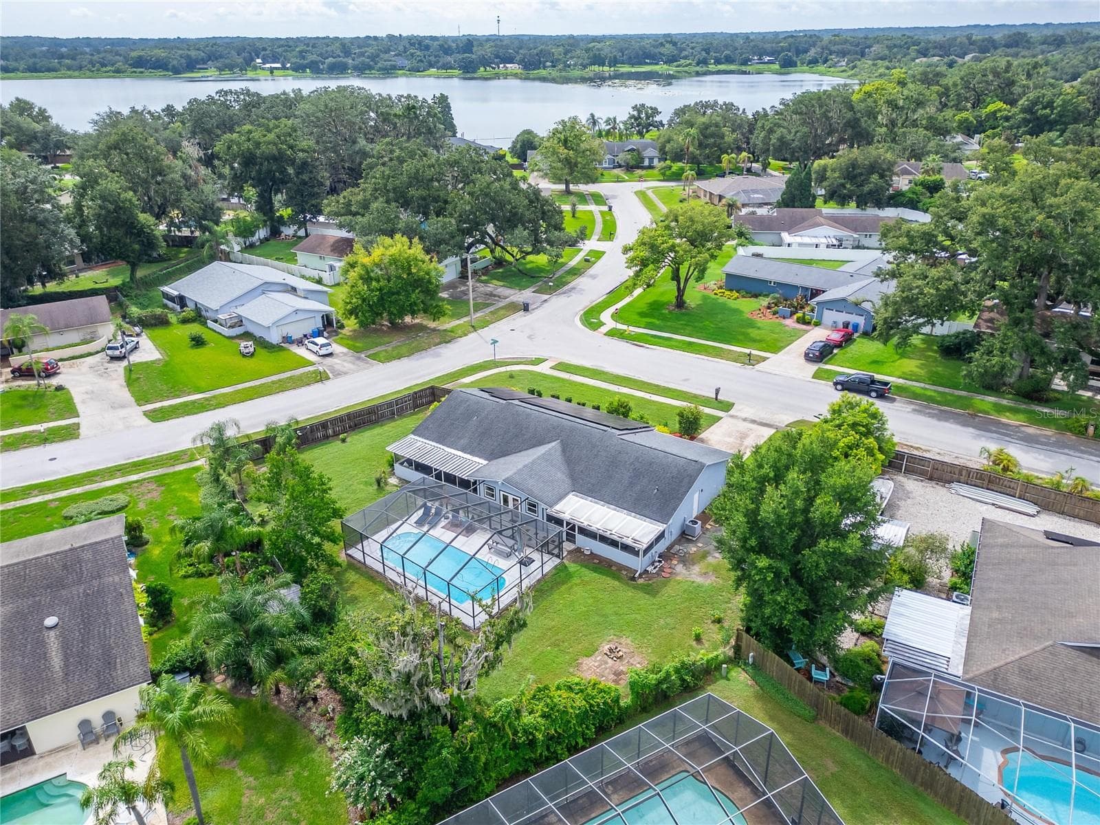 Single Family Residence at 1120 LAKEMONT DR, VALRICO, photo 86 of 88