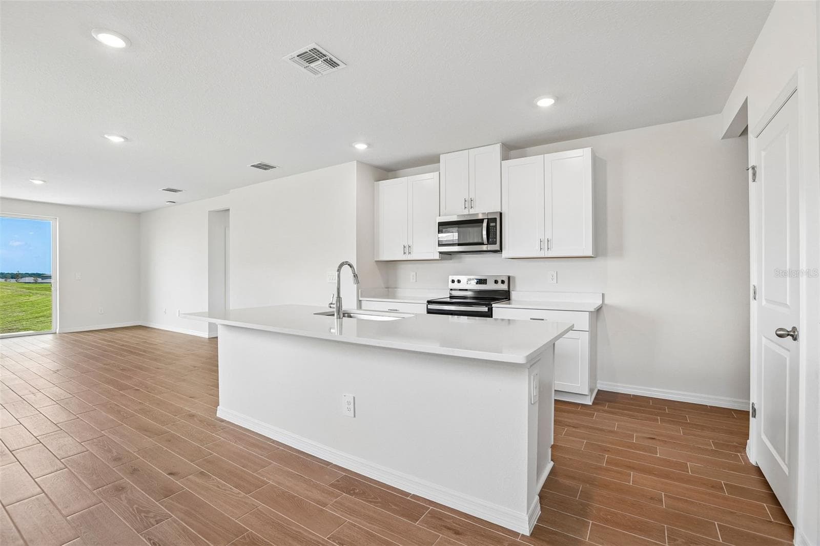 Single Family Residence at 3454 MOSCATO DR, BROOKSVILLE, photo 13 of 40