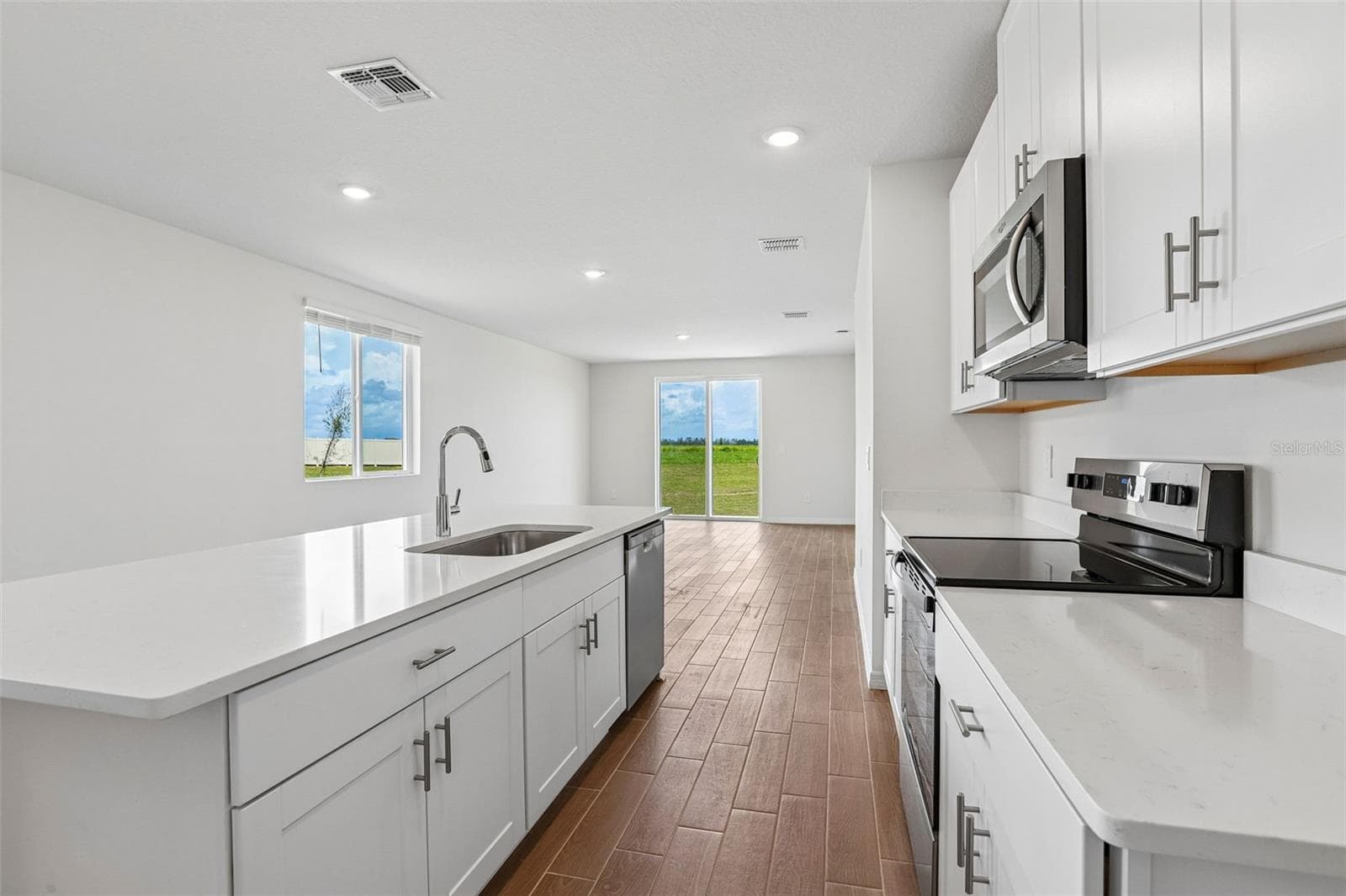 Single Family Residence at 3454 MOSCATO DR, BROOKSVILLE, photo 17 of 40