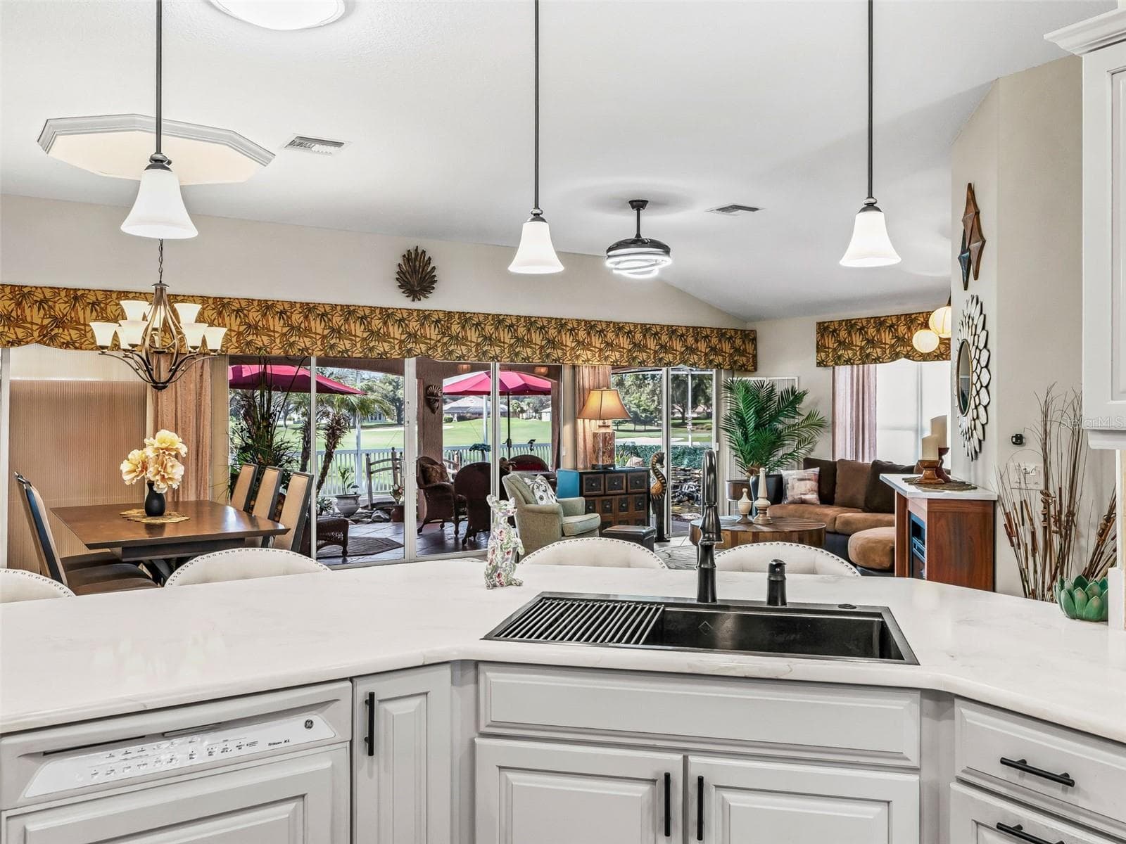 Open Floor Plan. Updated Kitchen - 17116 SE 79TH MCLAWREN TER, THE VILLAGES