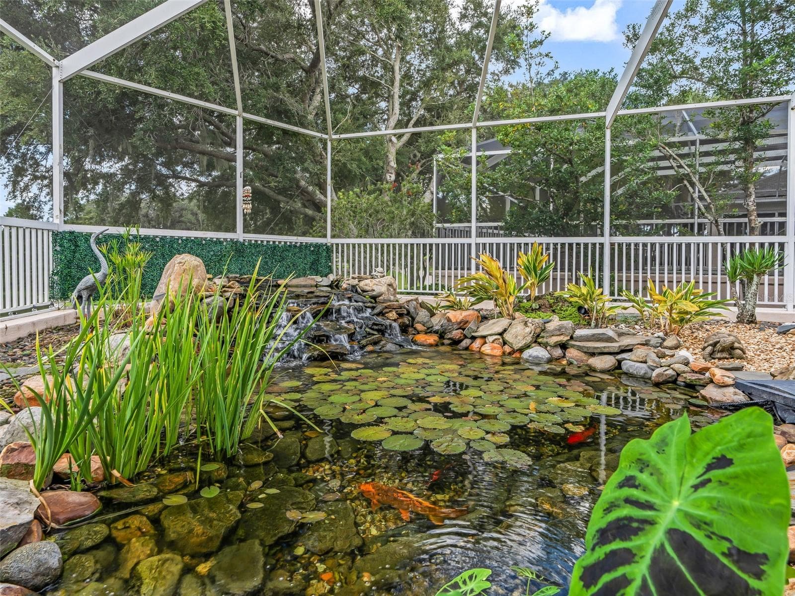 Wrap around Screend Lanai - 17116 SE 79TH MCLAWREN TER, THE VILLAGES
