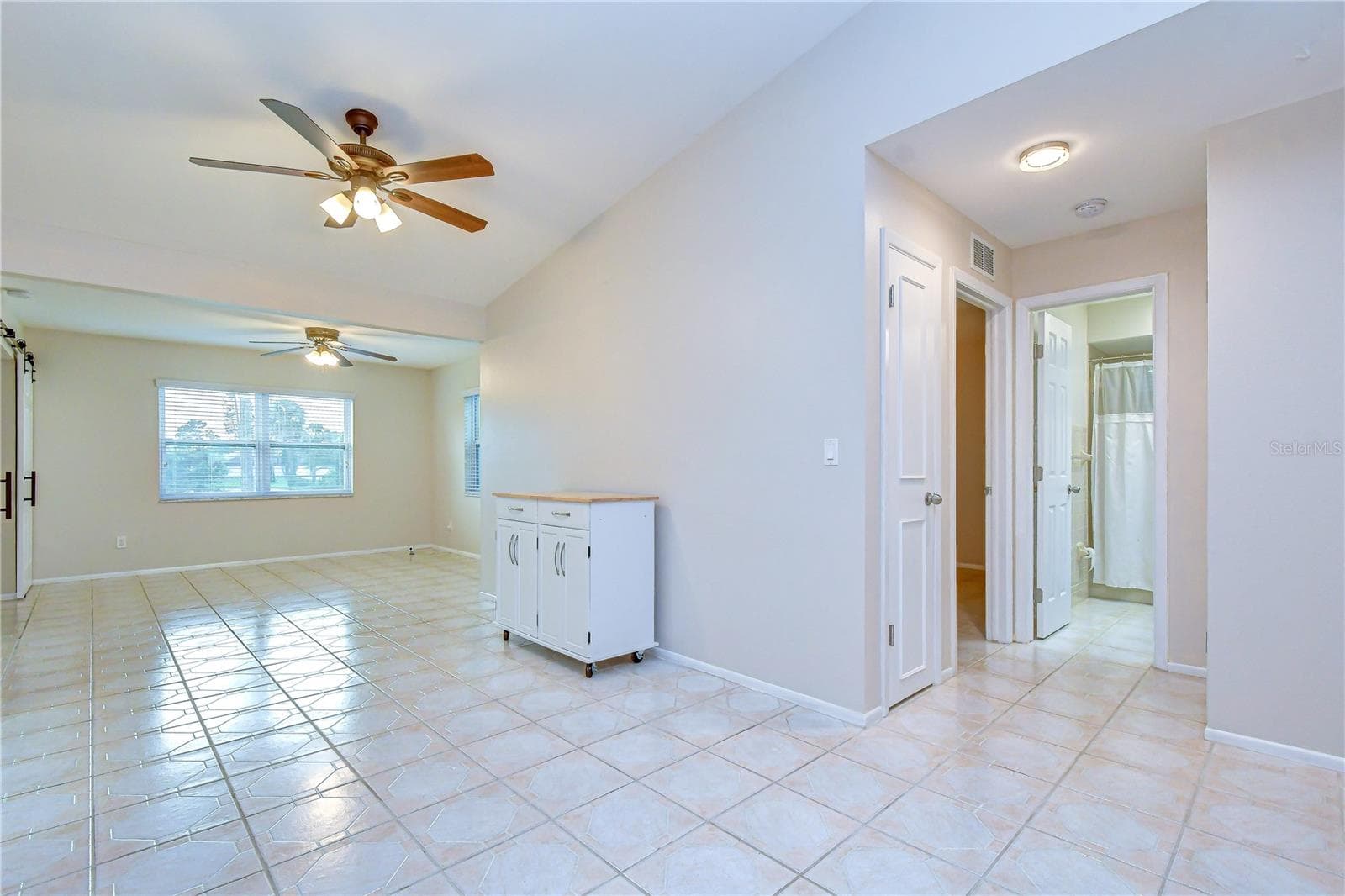 Single Family Residence at 8811 MARTINIQUE LN, PORT RICHEY, photo 14 of 42