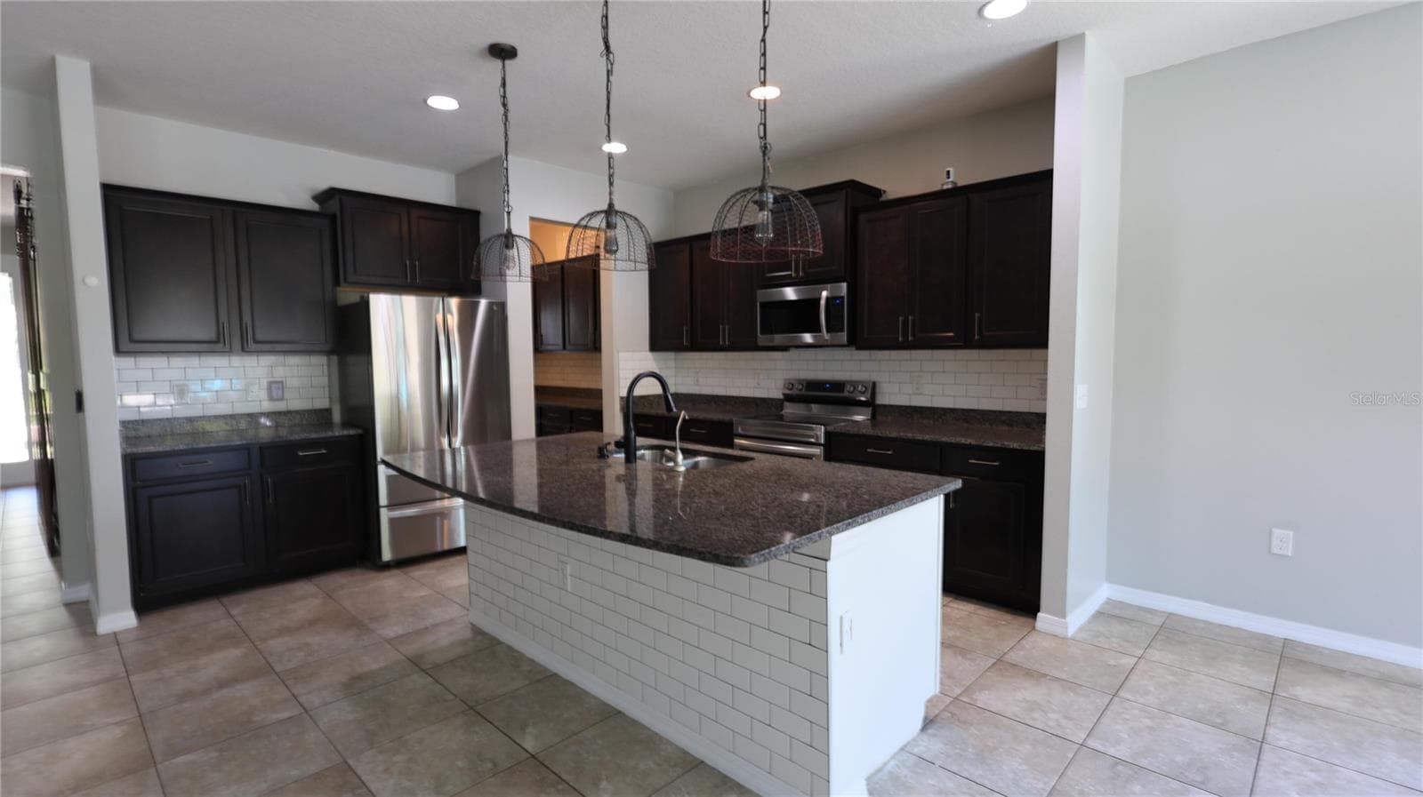Single Family Residence at 5002 JACKEL CHASE DR, WIMAUMA, photo 14 of 46