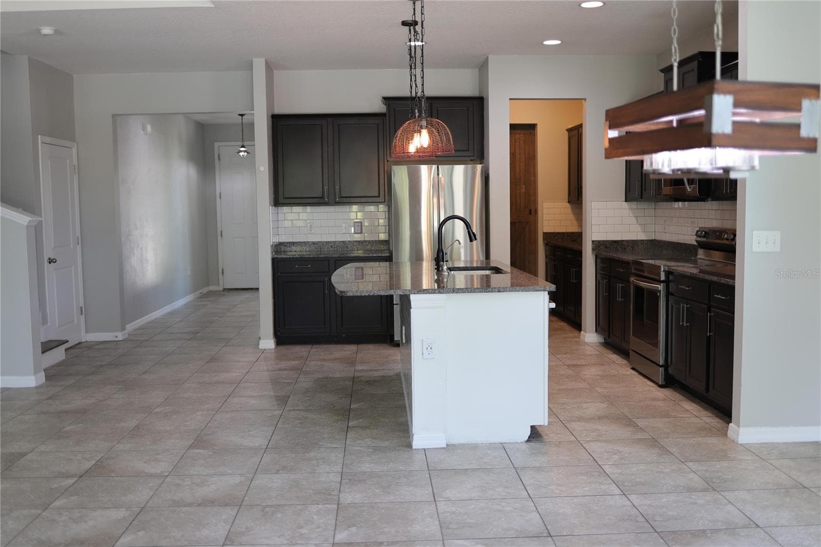 Single Family Residence at 5002 JACKEL CHASE DR, WIMAUMA, photo 17 of 46