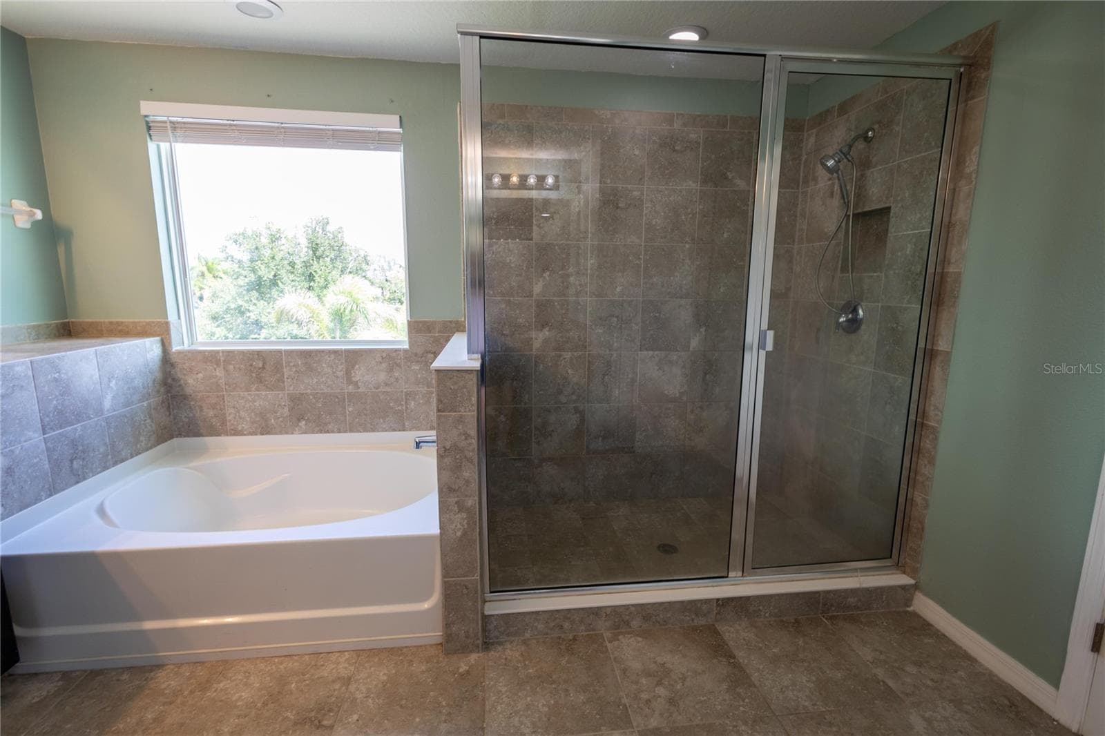 Single Family Residence at 5002 JACKEL CHASE DR, WIMAUMA, photo 32 of 46