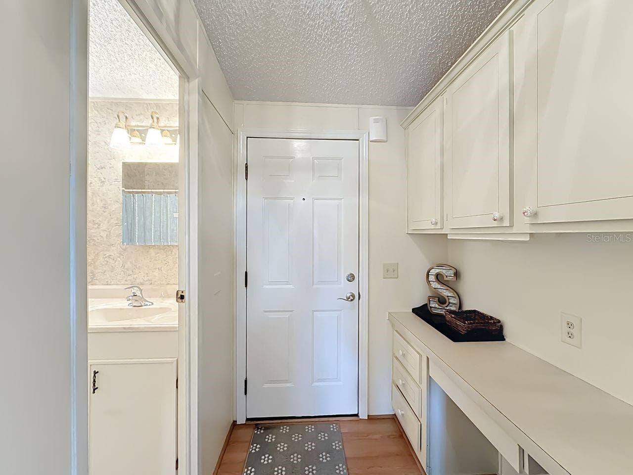 Entrance to the office - 1690 NASSAU CIR, TAVARES