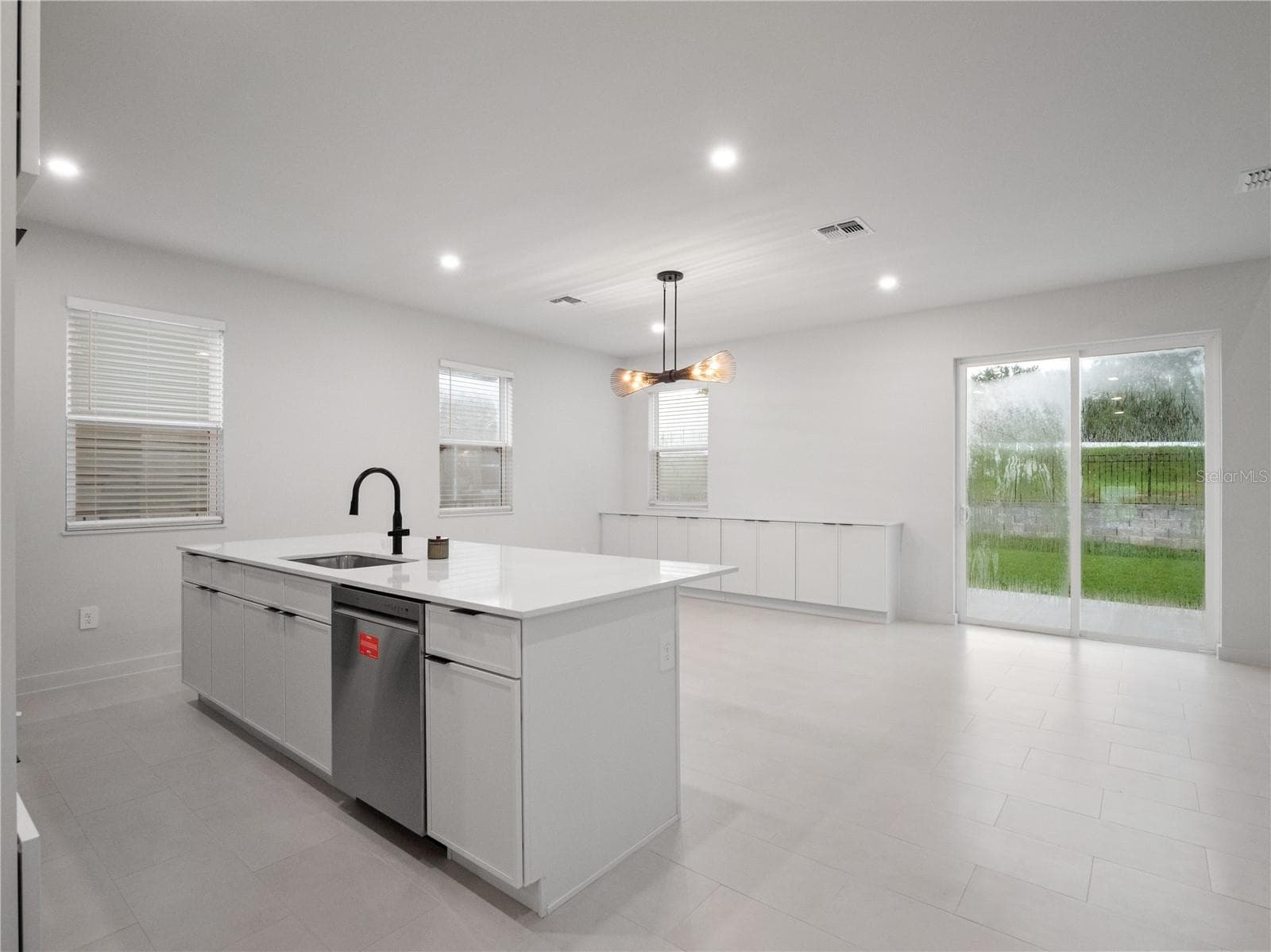 Single Family Residence at 423 SKYFIELD CT, LADY LAKE, photo 13 of 44