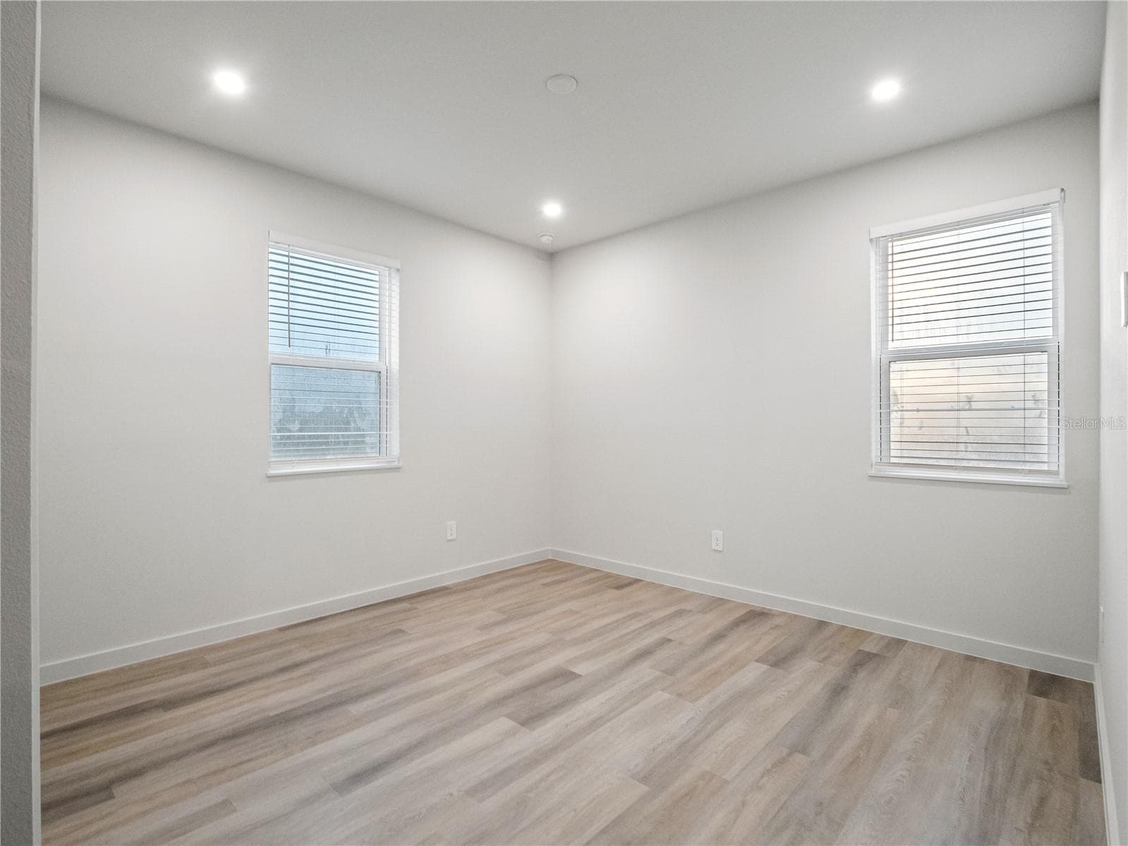 Single Family Residence at 423 SKYFIELD CT, LADY LAKE, photo 25 of 44
