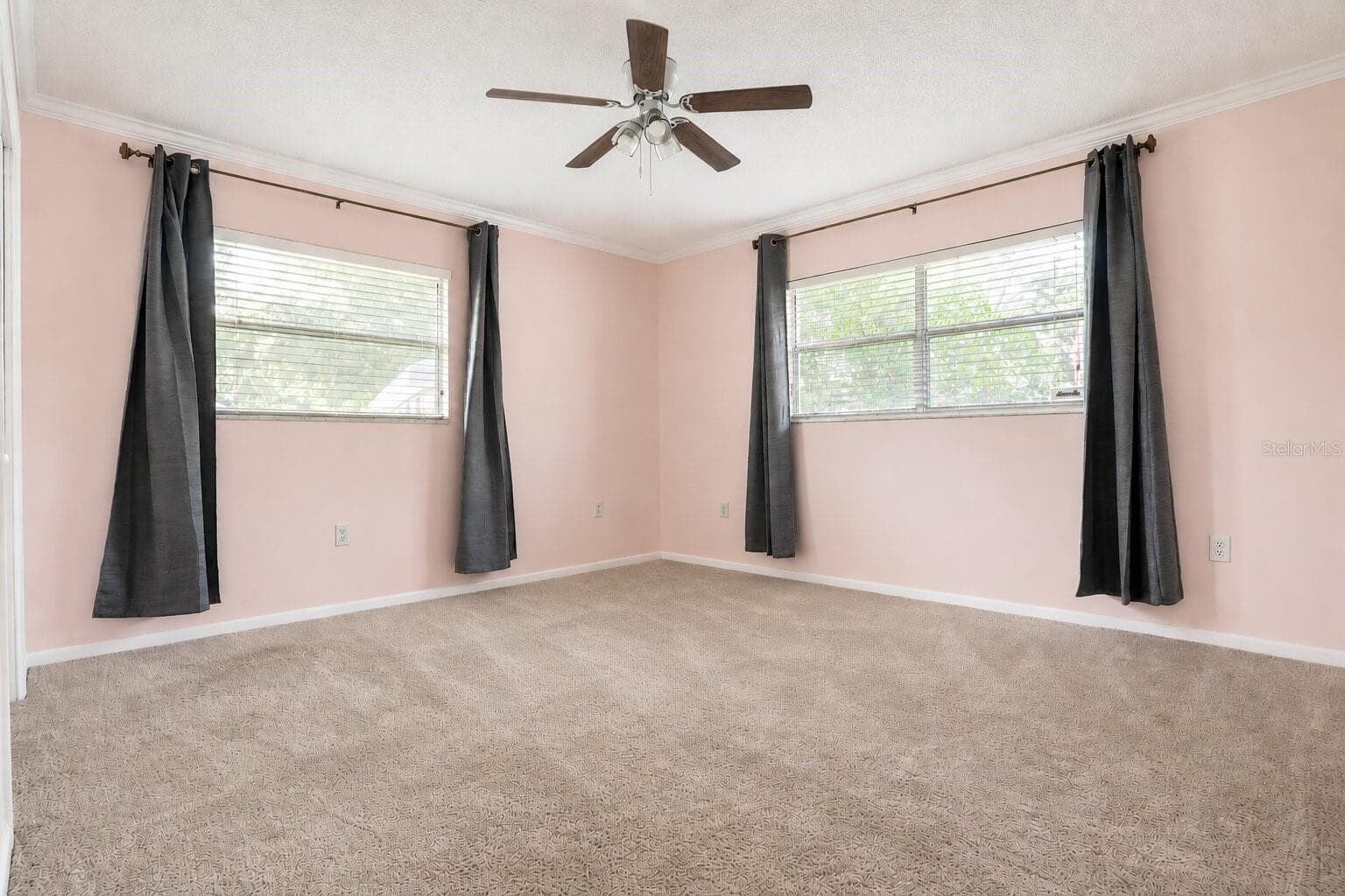 Villa at 510 PALMER CIR, PALM HARBOR, photo 17 of 31