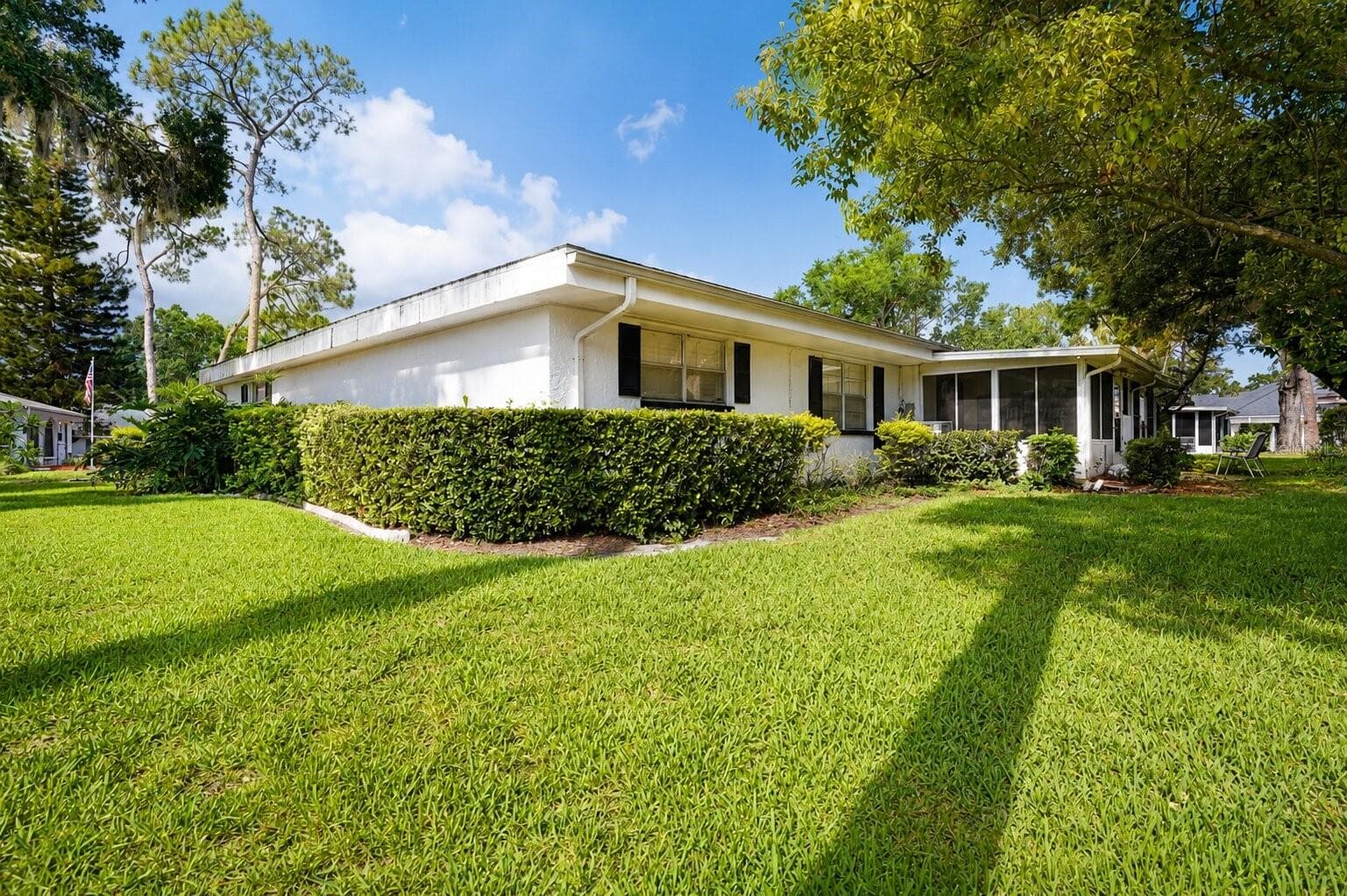 Villa at 510 PALMER CIR, PALM HARBOR, photo 28 of 31
