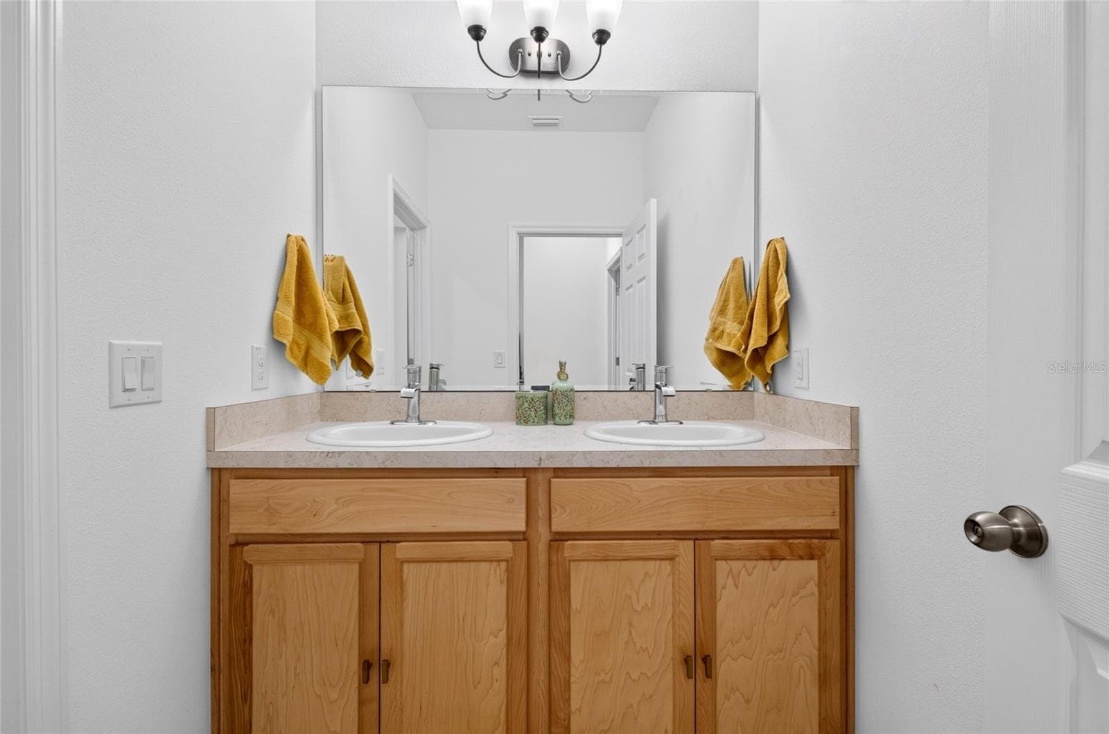 Single Family Residence at 2053 HEART LAKE DR, GROVELAND, photo 28 of 58