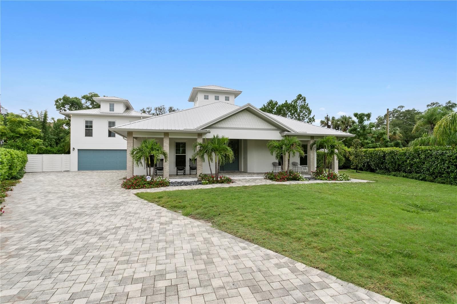 Single Family Residence at 1009 S MORRISON CT, TAMPA, photo 2 of 59