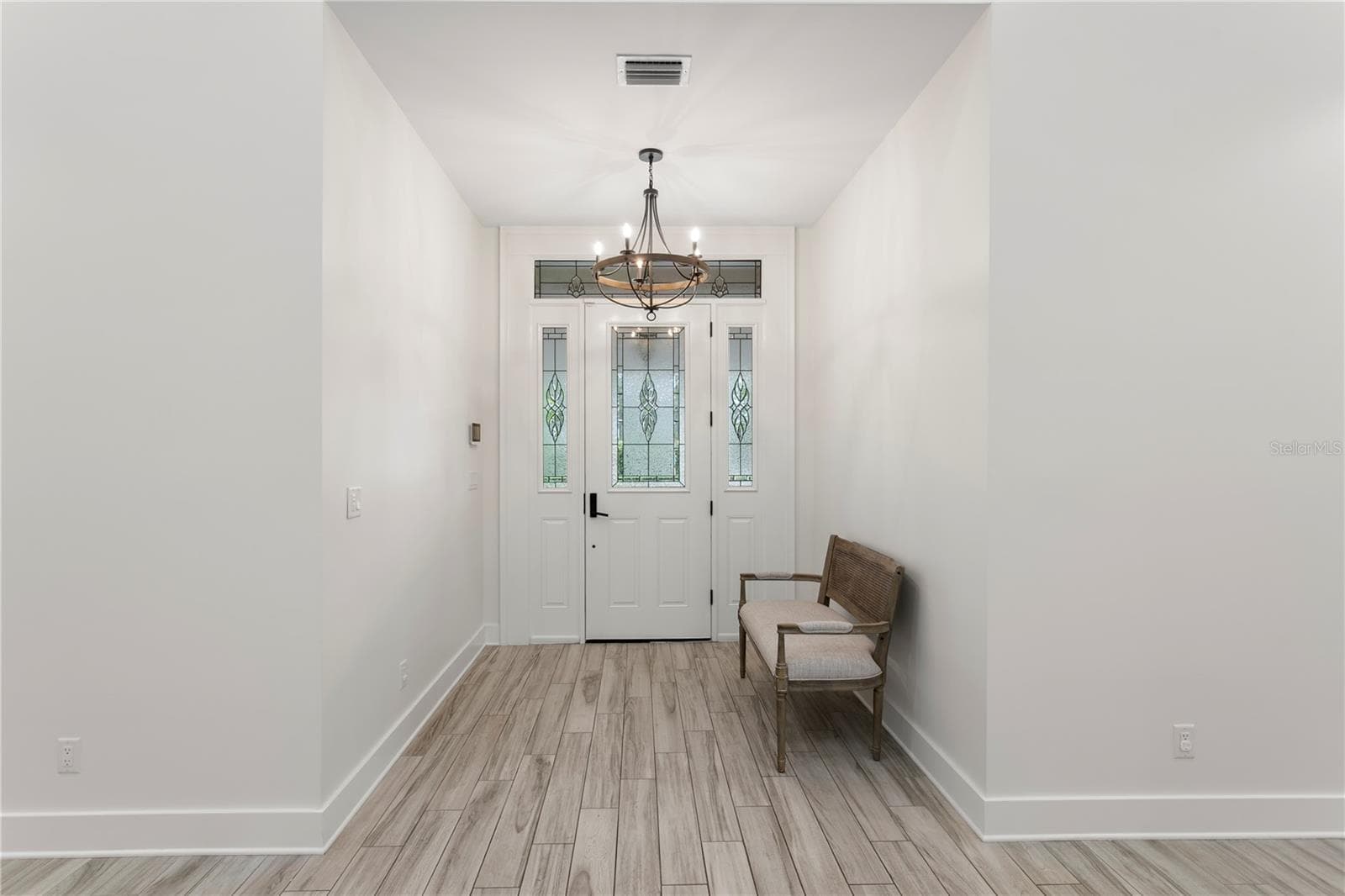 Single Family Residence at 1009 S MORRISON CT, TAMPA, photo 6 of 59
