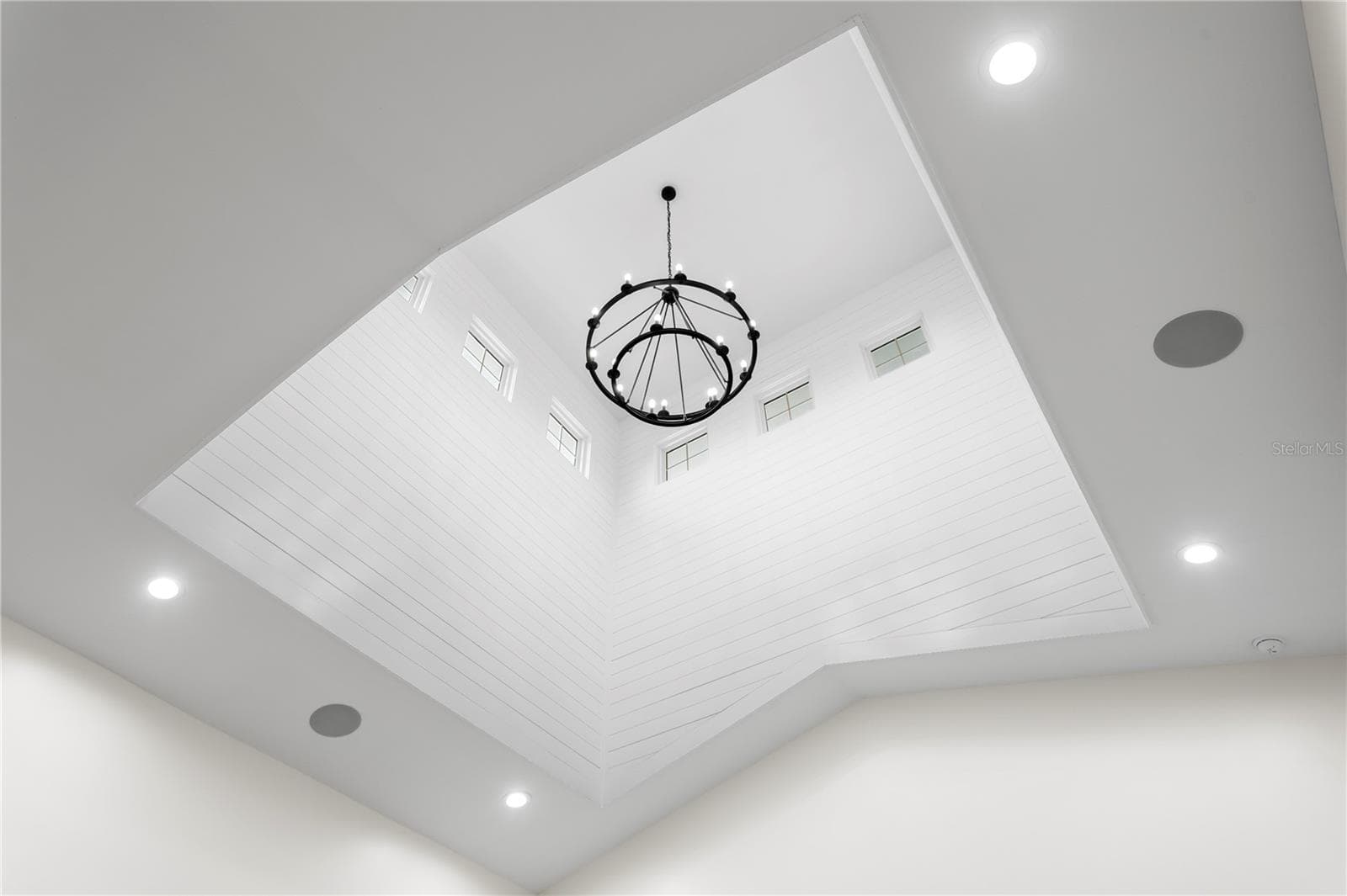 Single Family Residence at 1009 S MORRISON CT, TAMPA, photo 8 of 59
