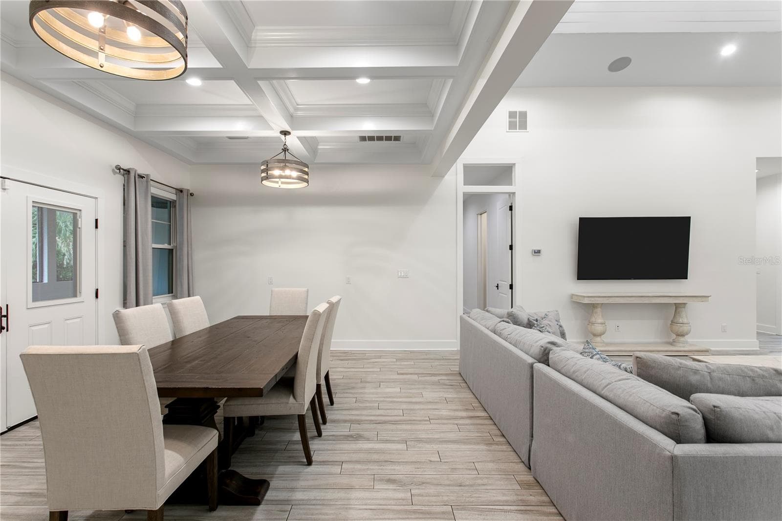 Single Family Residence at 1009 S MORRISON CT, TAMPA, photo 18 of 59