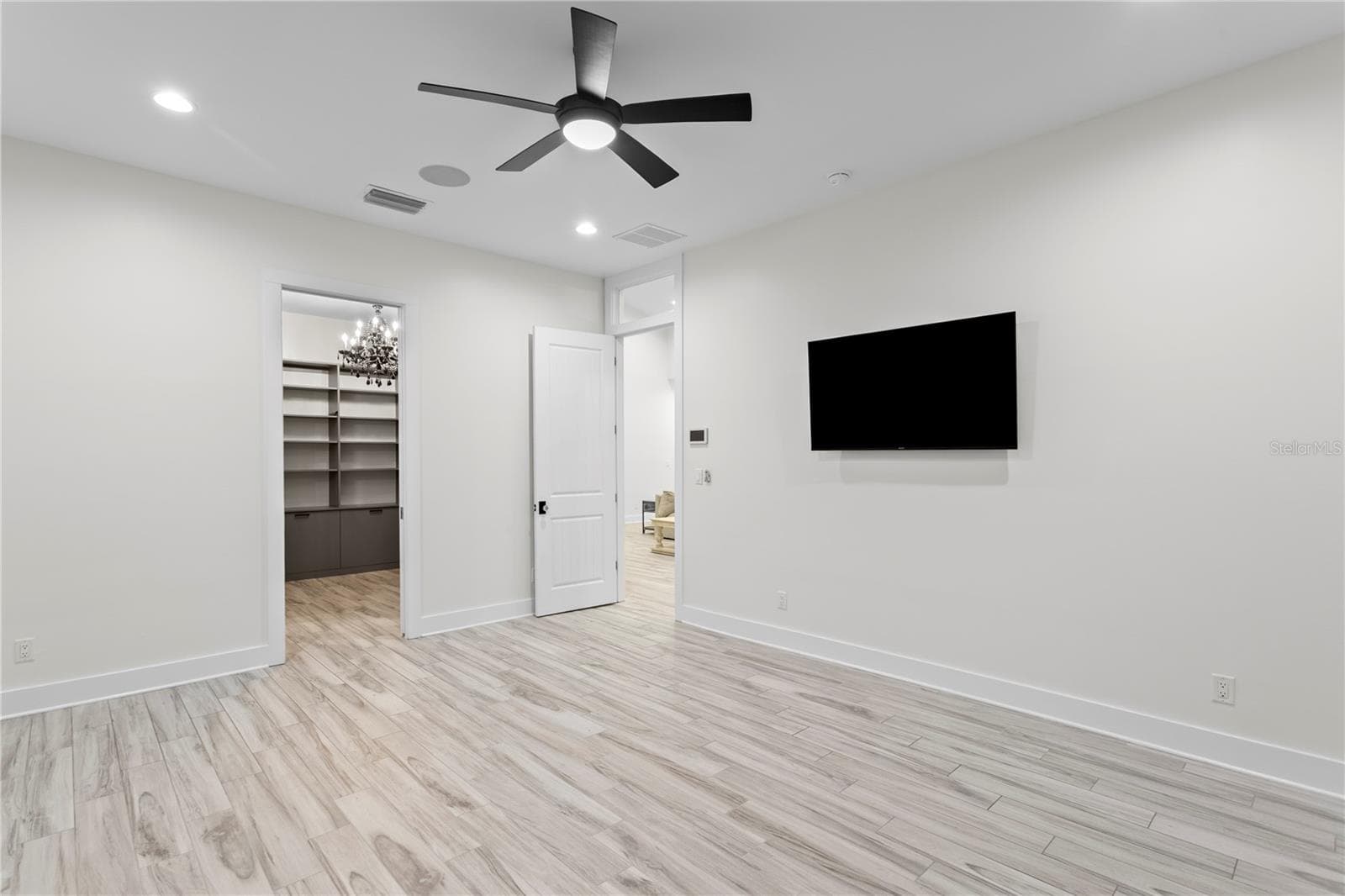 Single Family Residence at 1009 S MORRISON CT, TAMPA, photo 23 of 59