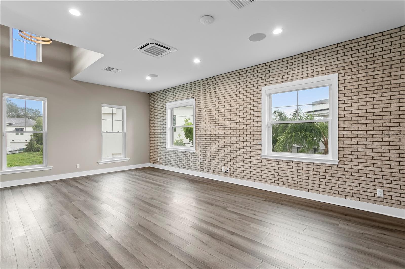 Single Family Residence at 1009 S MORRISON CT, TAMPA, photo 35 of 59