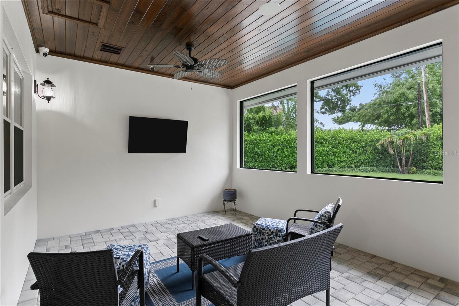 Single Family Residence at 1009 S MORRISON CT, TAMPA, photo 39 of 59
