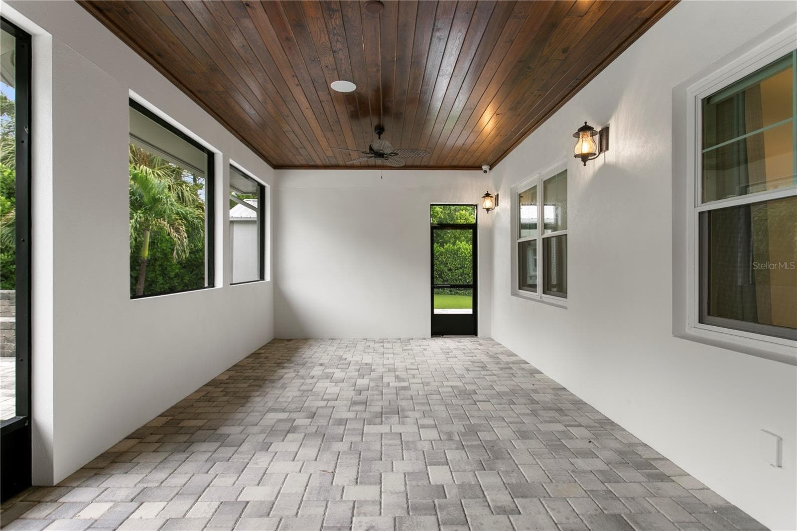 Single Family Residence at 1009 S MORRISON CT, TAMPA, photo 41 of 59