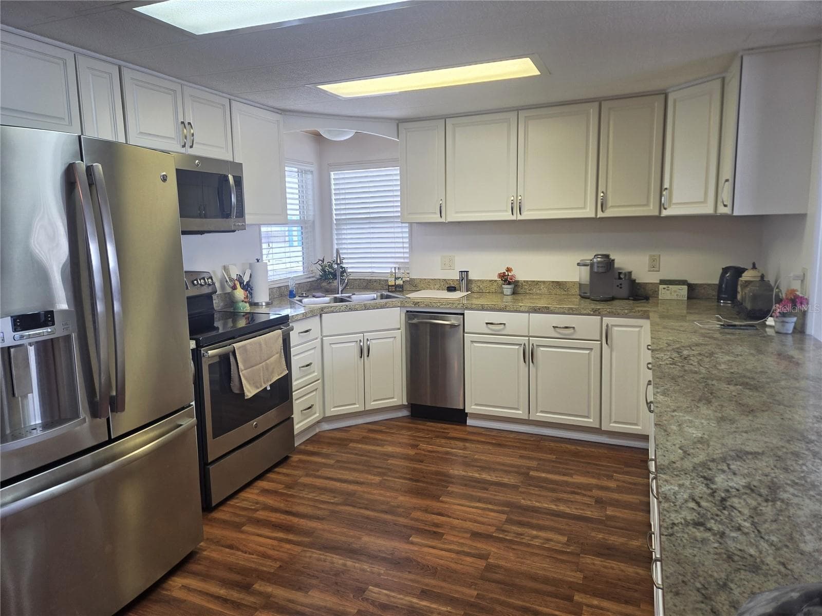 Manufactured Home at 628 LAKESIDE RANCH LN, WINTER HAVEN, photo 12 of 43
