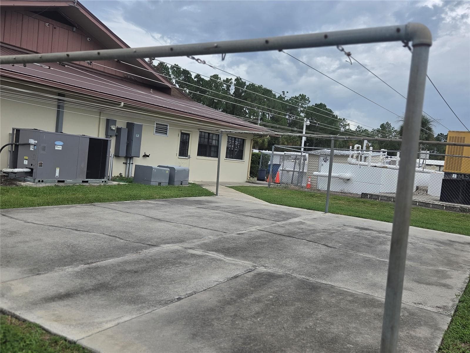 Manufactured Home at 628 LAKESIDE RANCH LN, WINTER HAVEN, photo 34 of 43