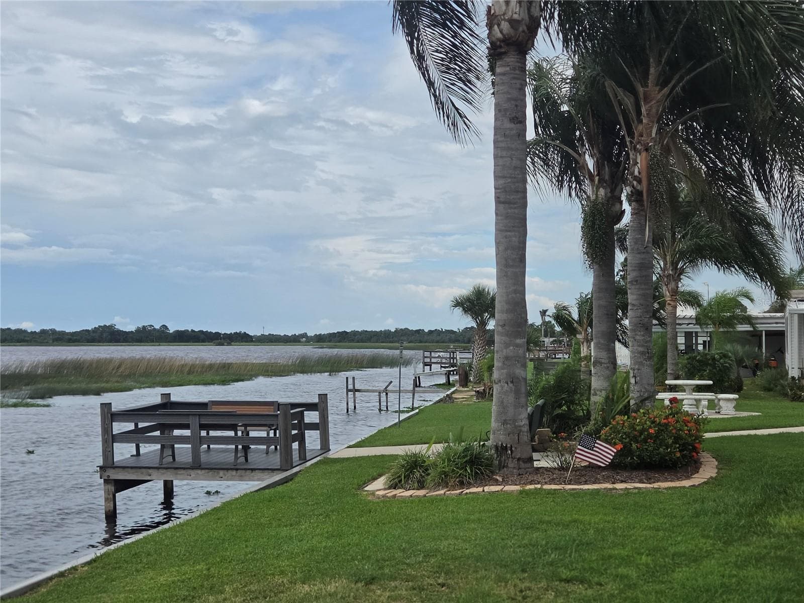 Manufactured Home at 628 LAKESIDE RANCH LN, WINTER HAVEN, photo 35 of 43