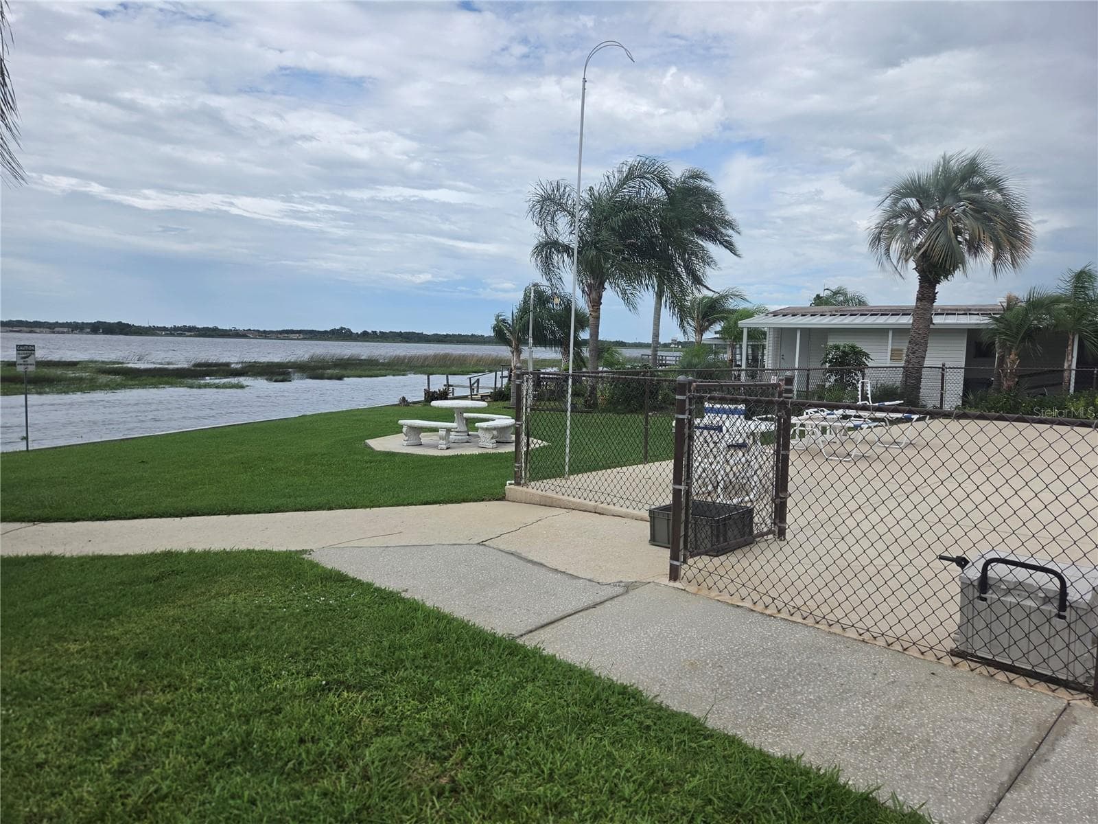 Manufactured Home at 628 LAKESIDE RANCH LN, WINTER HAVEN, photo 36 of 43