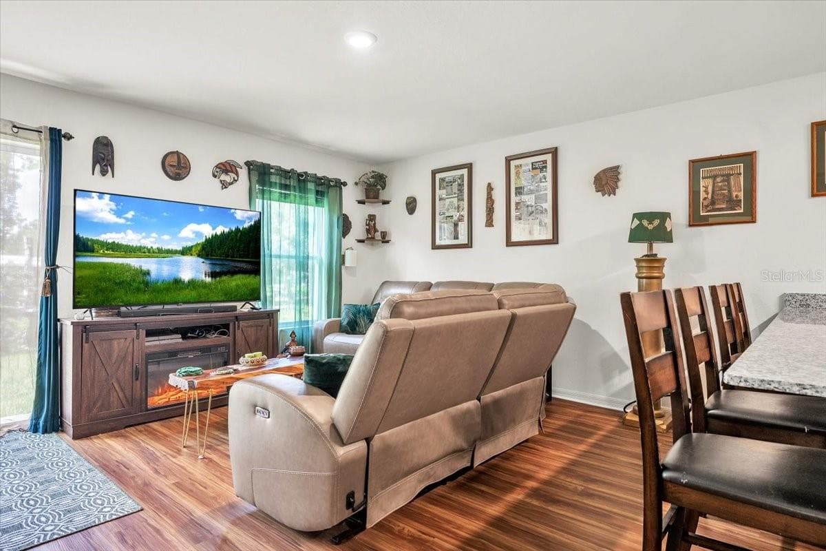 Single Family Residence at 28087 CHINQUAPIN DR, PUNTA GORDA, photo 5 of 38