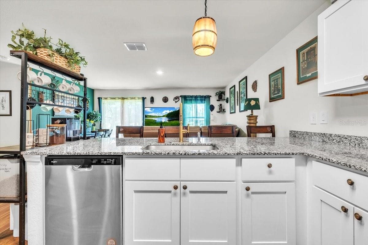 Single Family Residence at 28087 CHINQUAPIN DR, PUNTA GORDA, photo 11 of 38