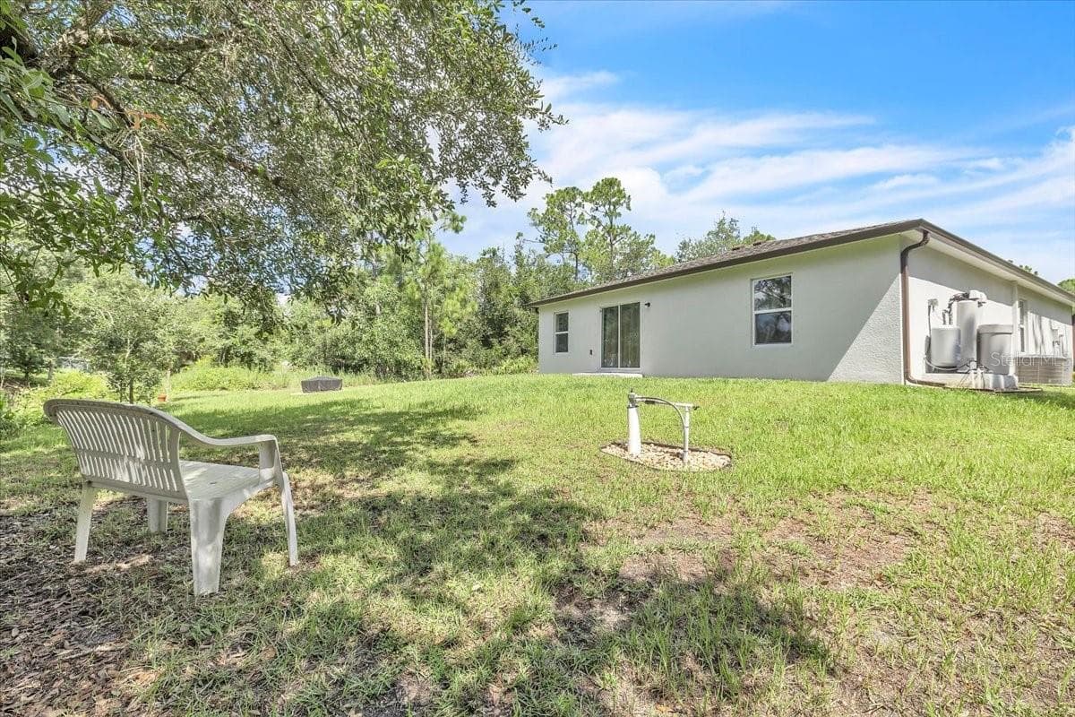 Single Family Residence at 28087 CHINQUAPIN DR, PUNTA GORDA, photo 27 of 38