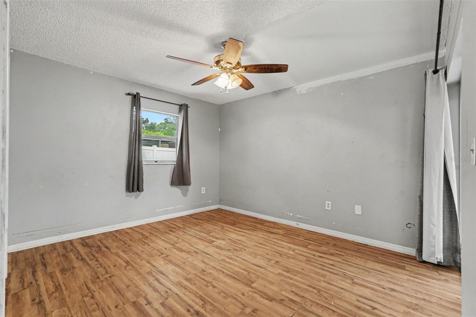 Single Family Residence at 4233 DRISTOL AVE, SPRING HILL, photo 12 of 33