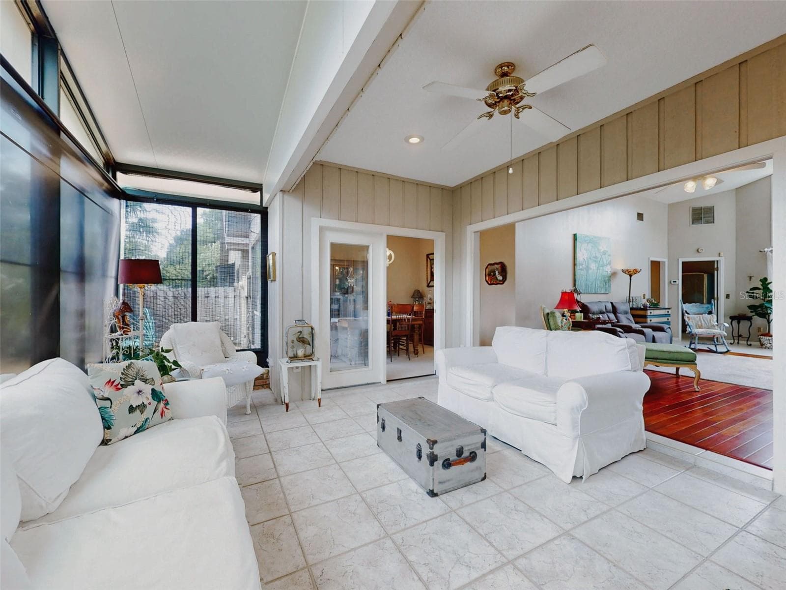family/florida room - 102 COUNTRY PL, SANFORD