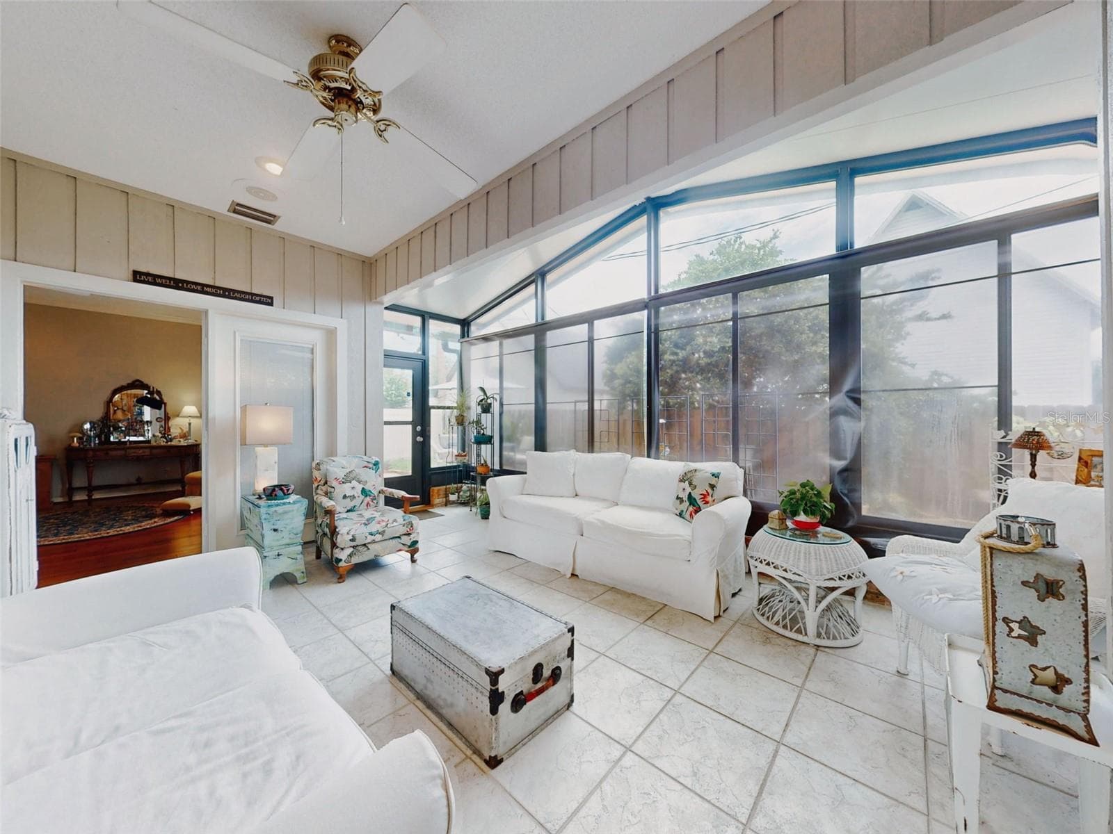 family/florida room - 102 COUNTRY PL, SANFORD