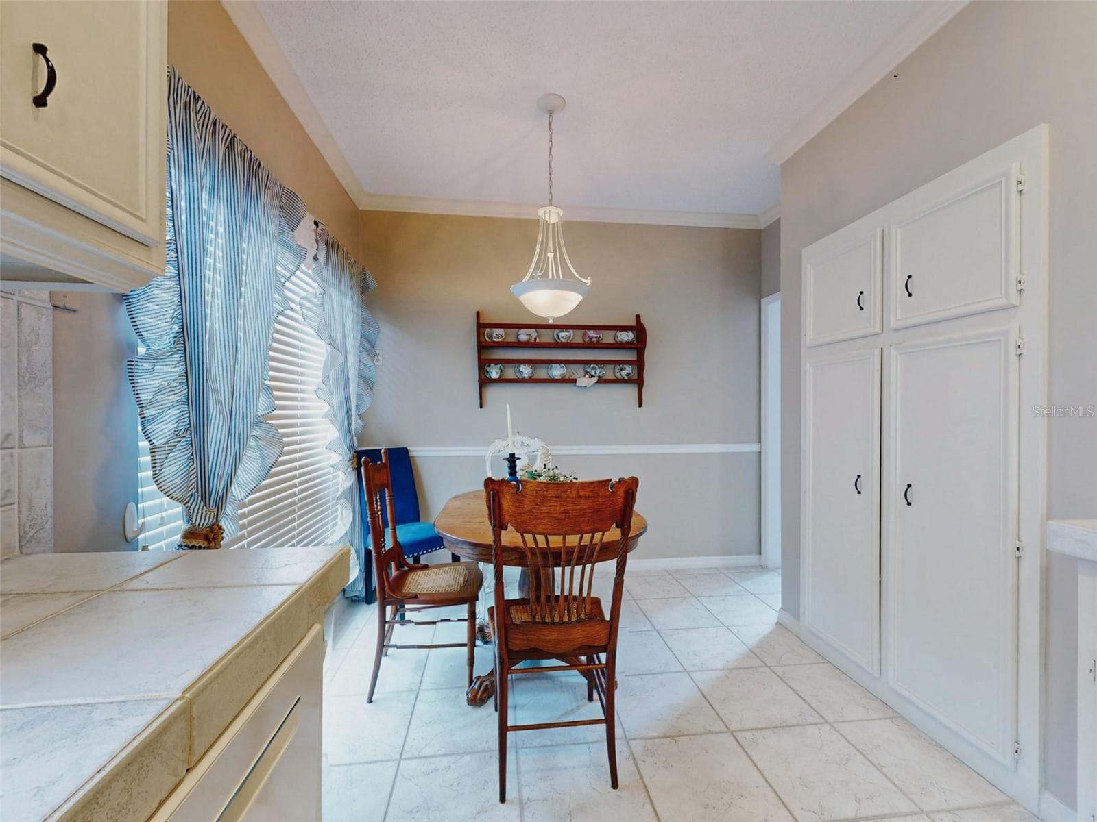 breakfast nook - 102 COUNTRY PL, SANFORD