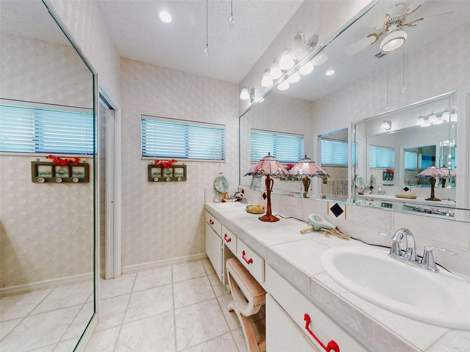 master bathroom - 102 COUNTRY PL, SANFORD